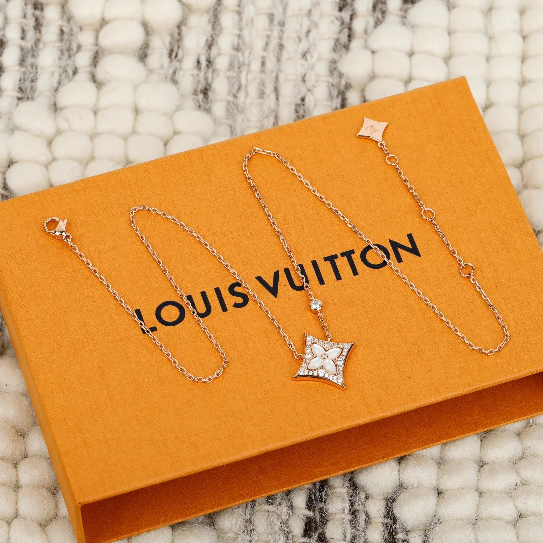 Бижутерия Louis Vuitton 17798991