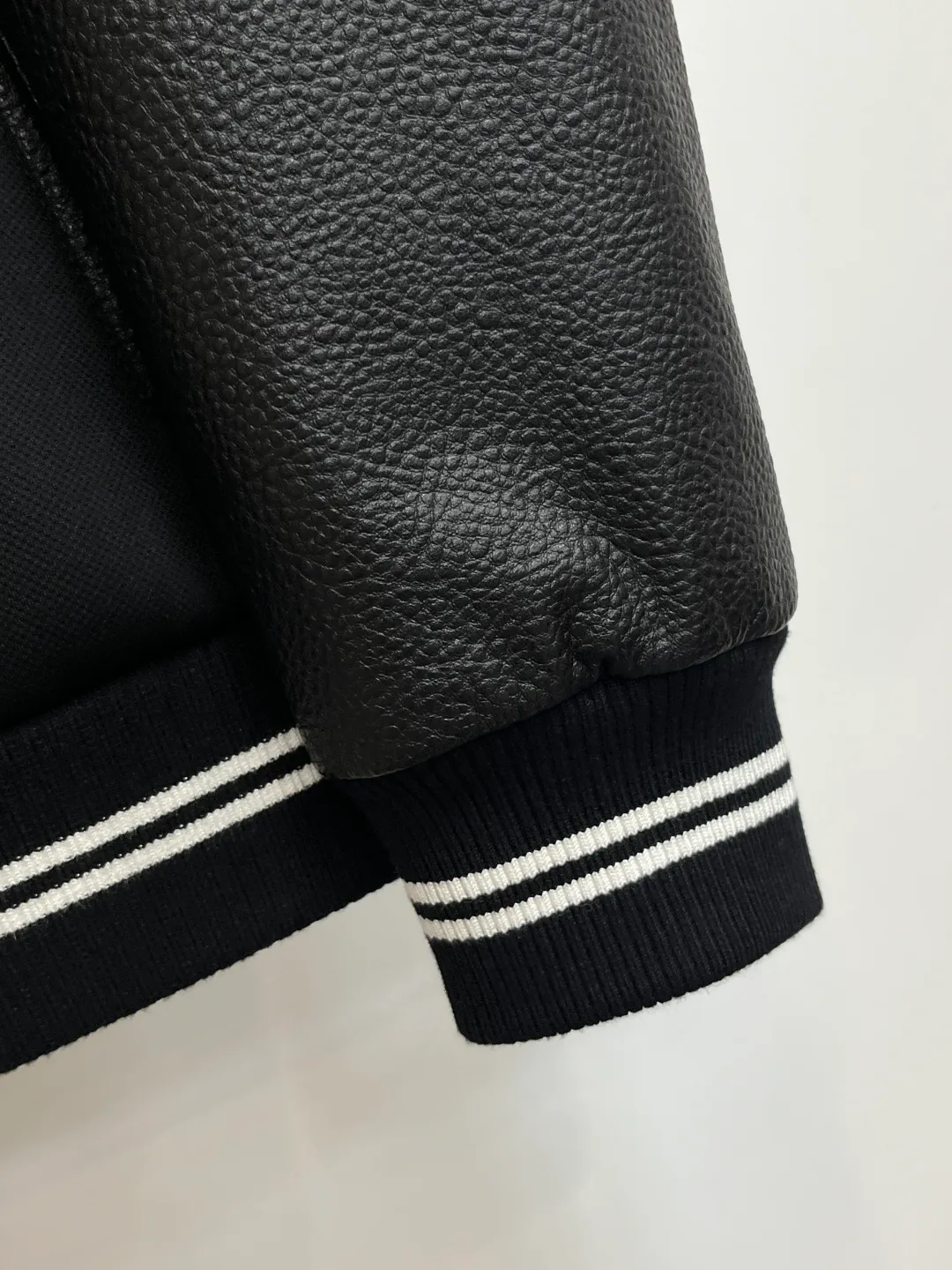 Куртки И Пуховики Мужские Givenchy 178490