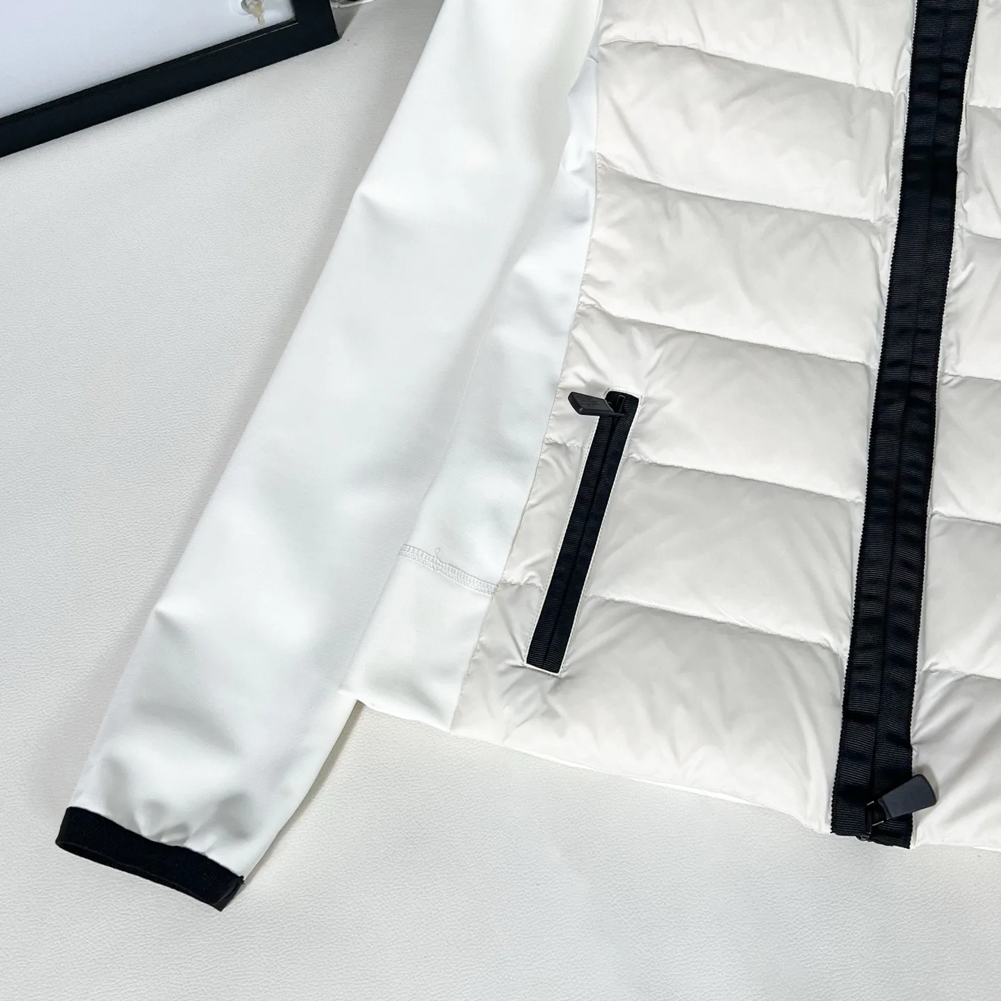 Куртки И Пуховики Женские Moncler 19225032