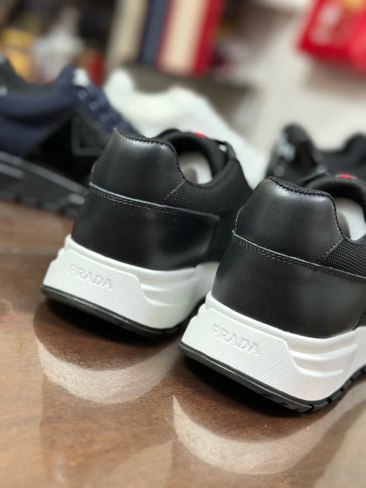 Кроссовки Мужские Prada 17037907