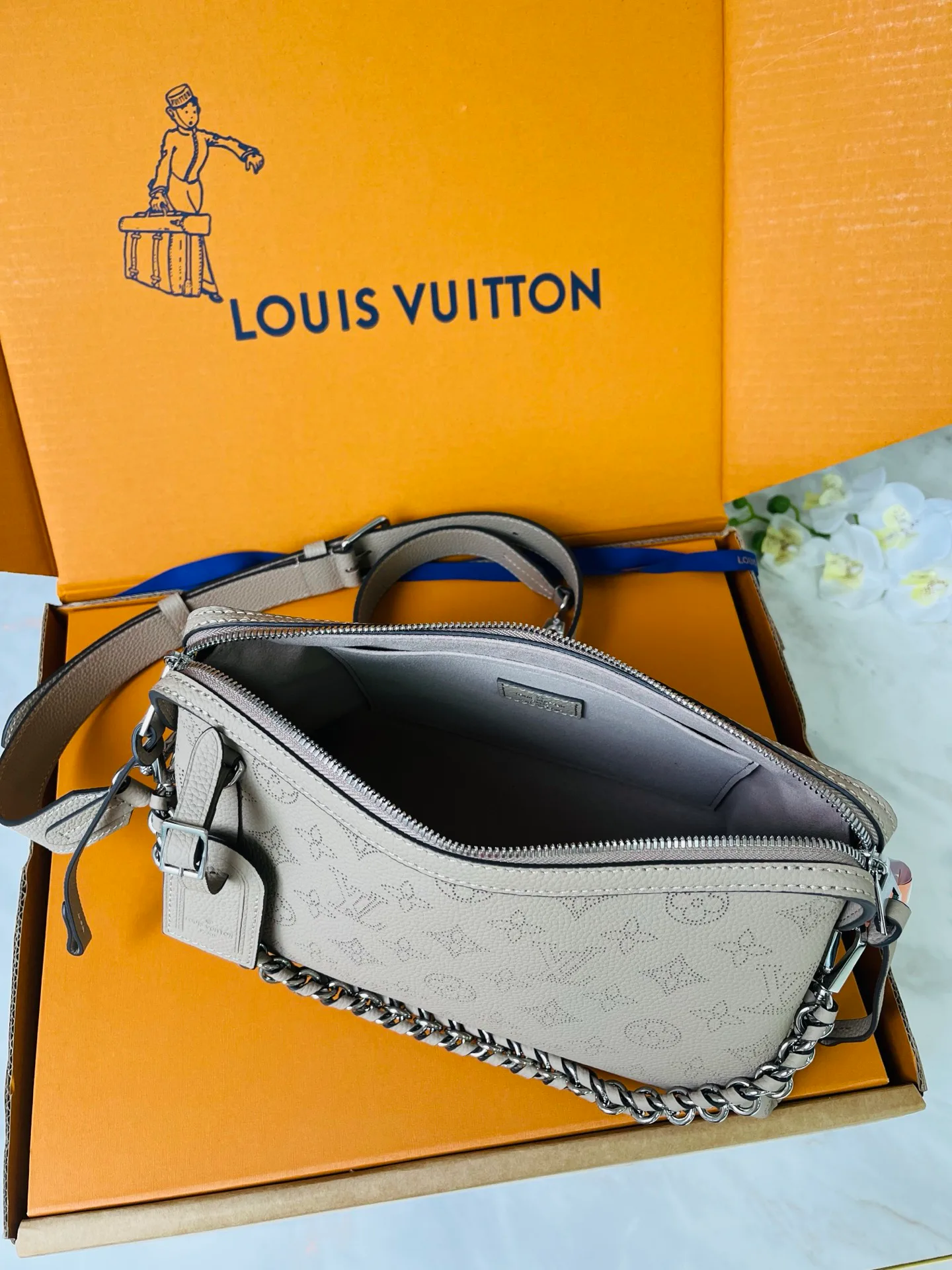Классические Сумки Женские Louis Vuitton 12569328
