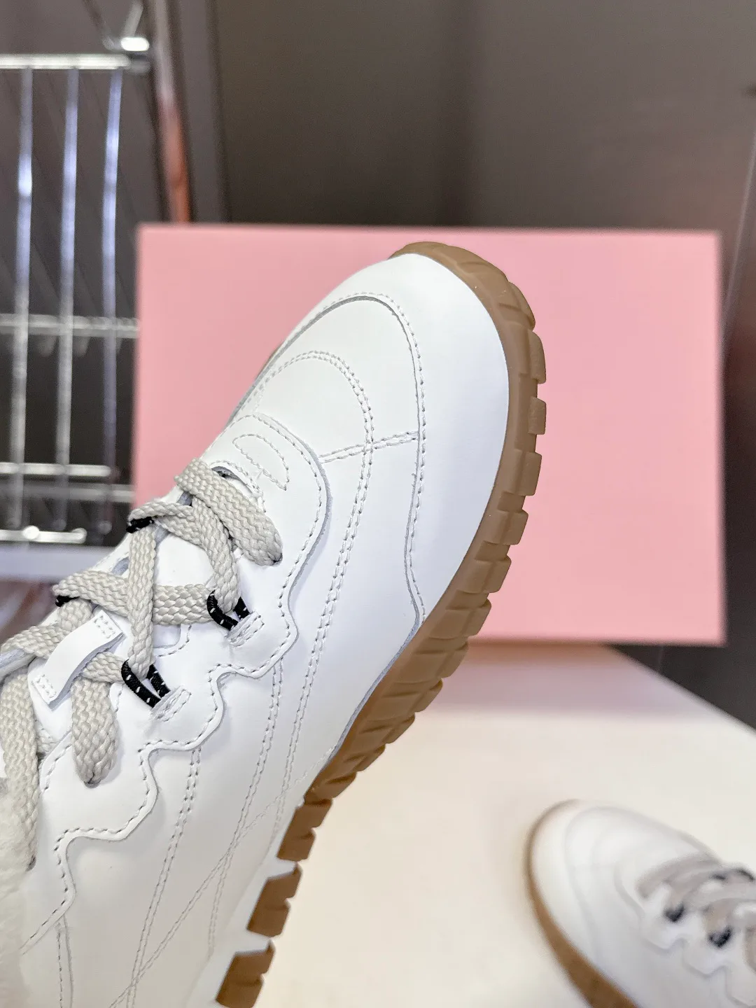 Кроссовки Женские Miu Miu 244012