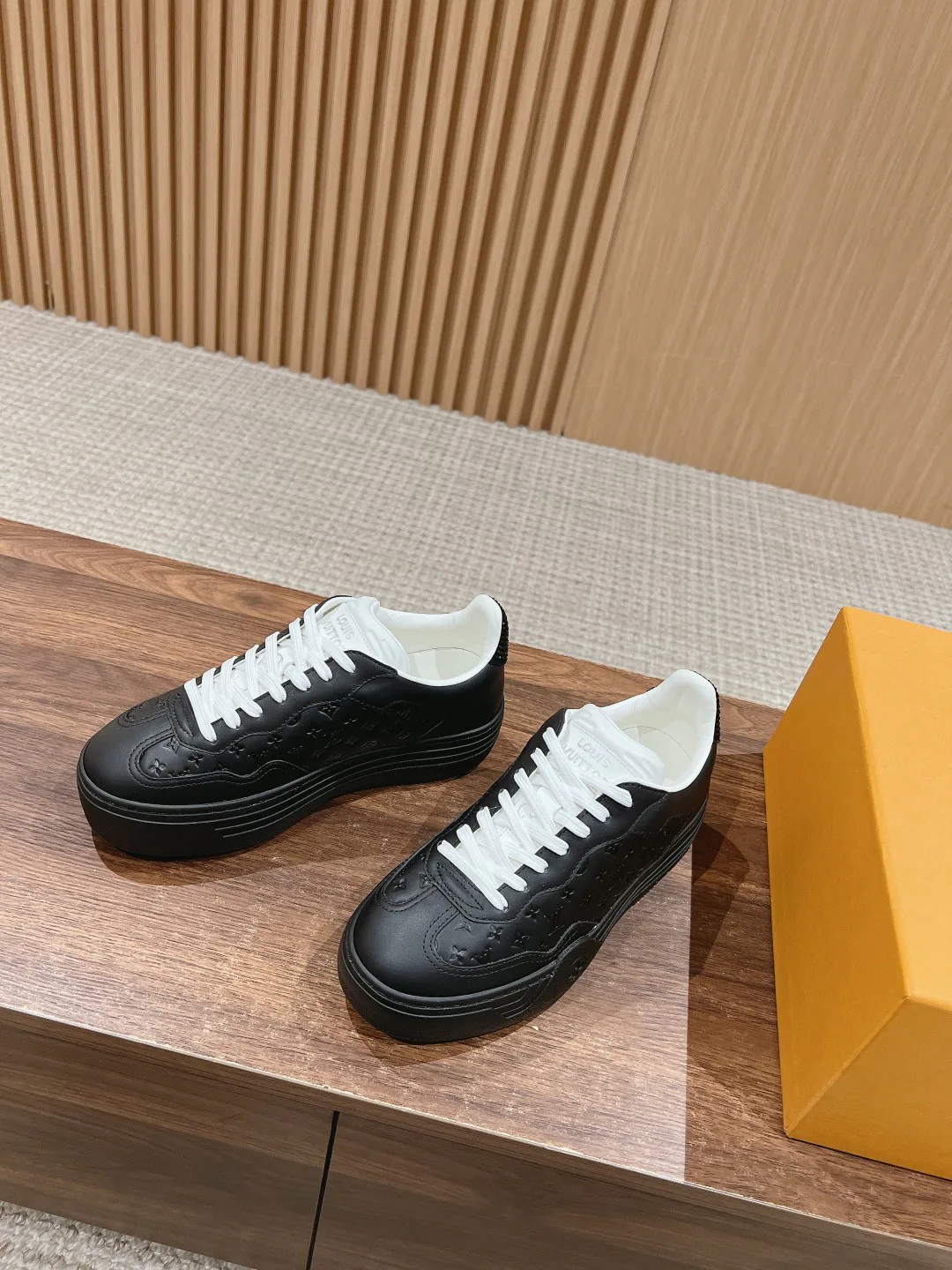 Кеды Женские Louis Vuitton 9978