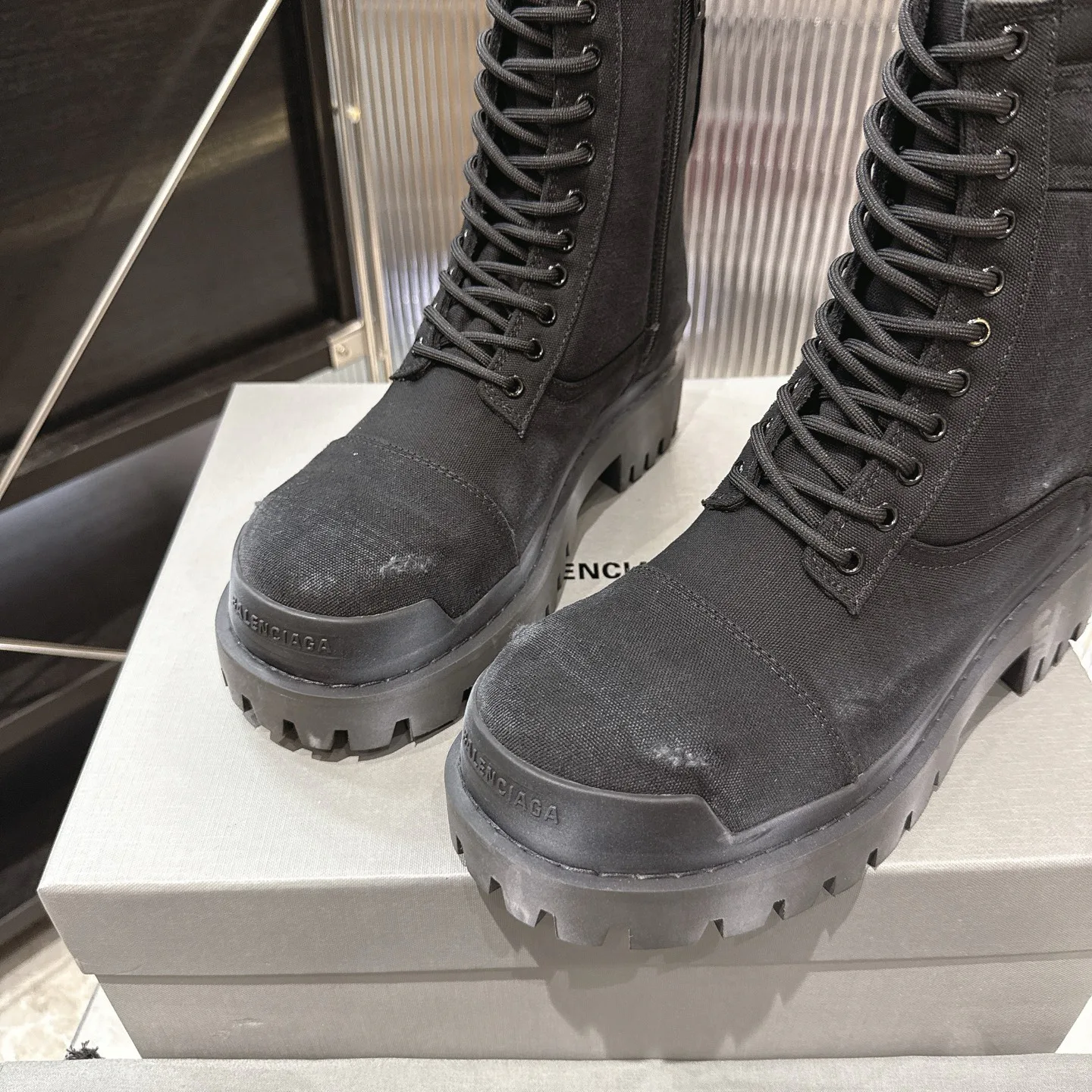 Ботинки Мужские Balenciaga 18598037