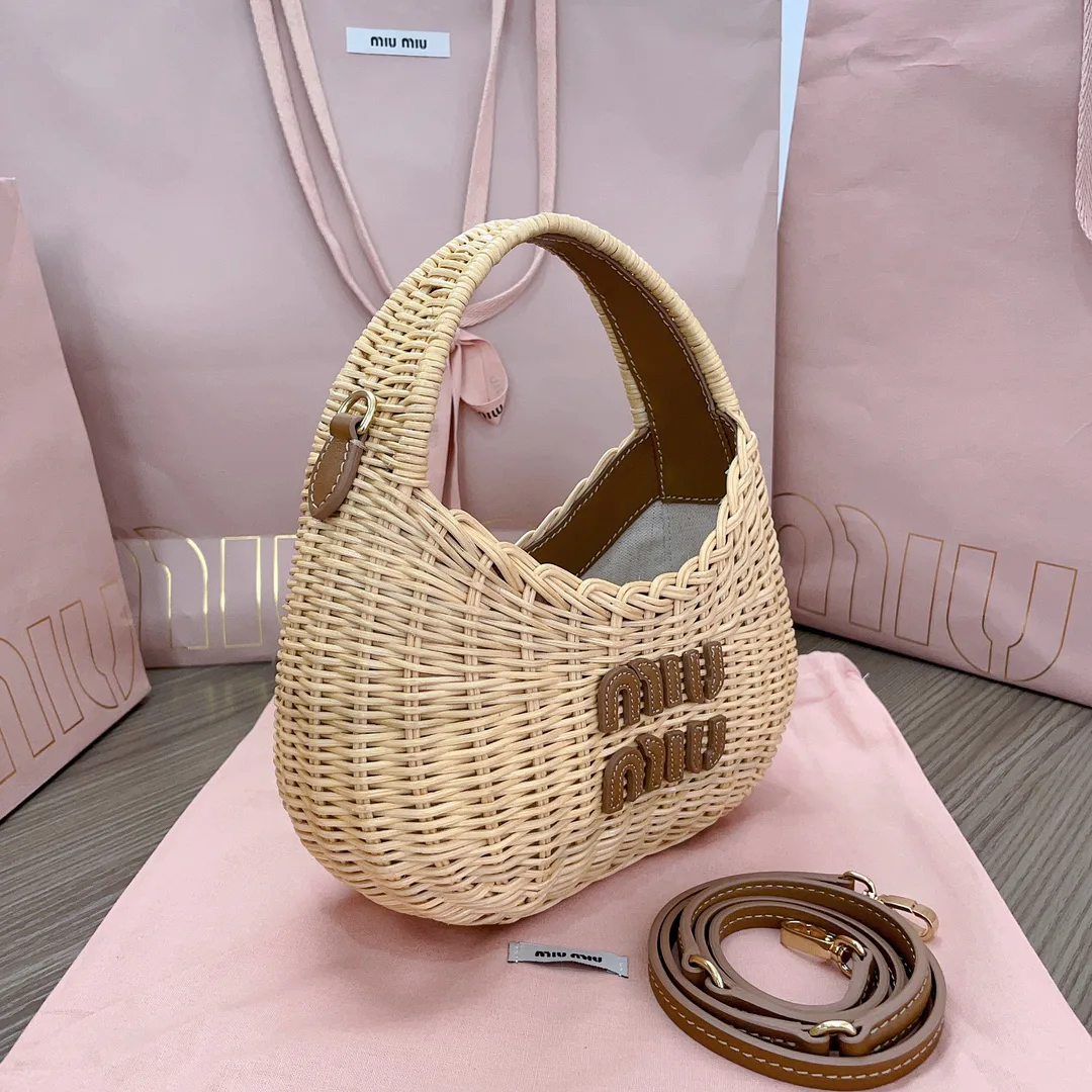 Сумки На Ремне Женские Miu Miu 18004734