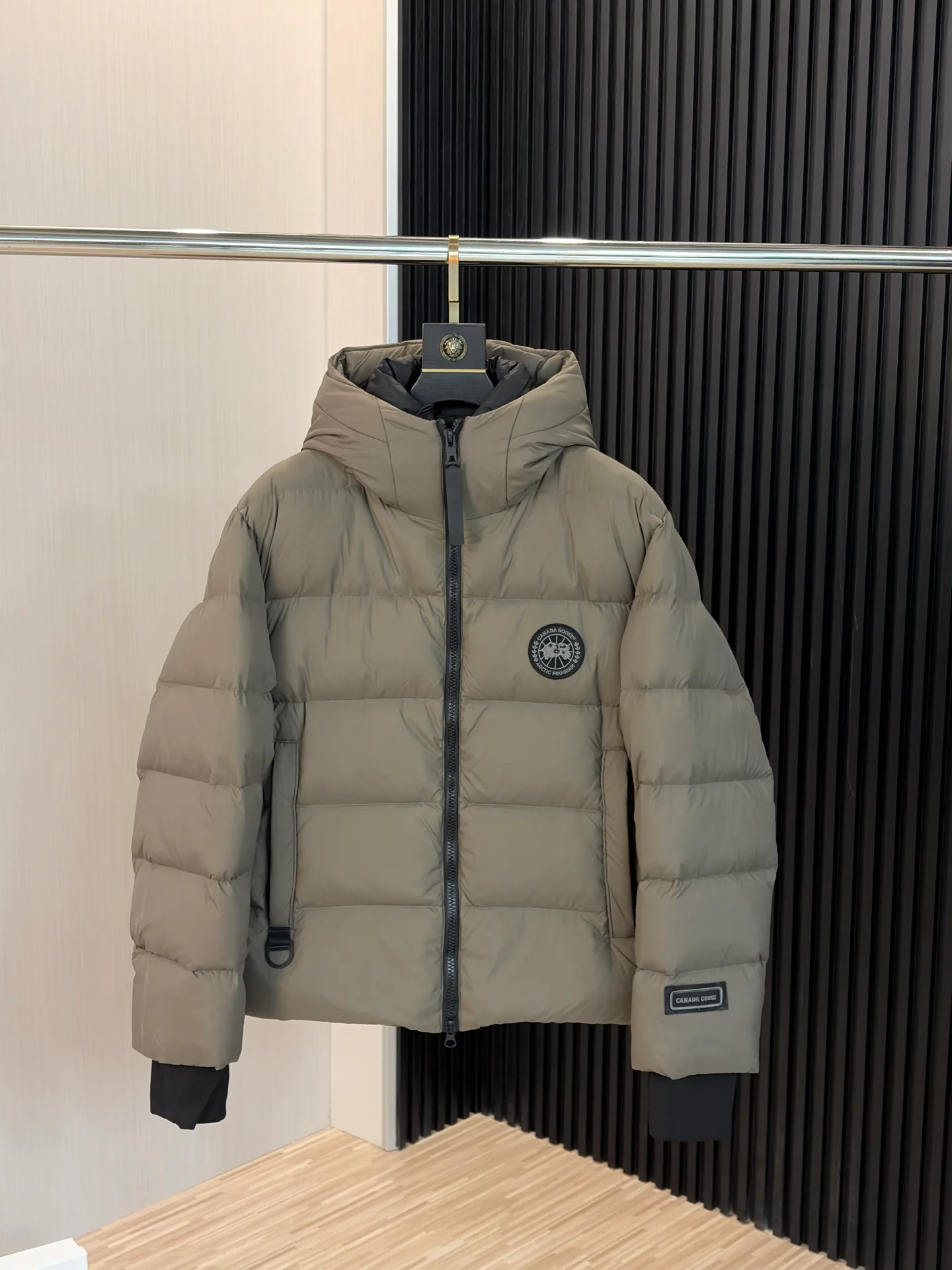 Куртки И Пуховики Женские Canada Goose 18391749