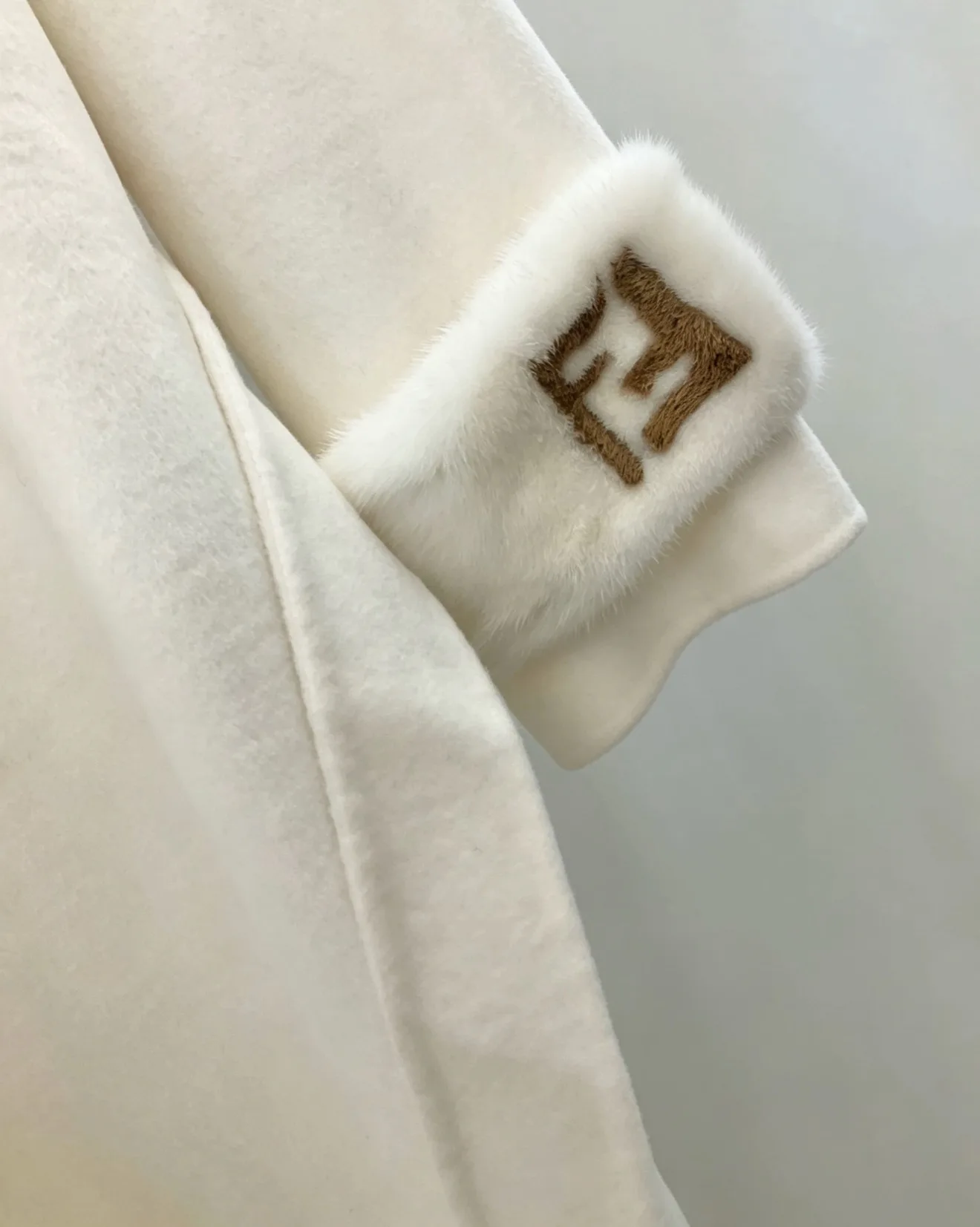 Пальто Женские Fendi 17998887
