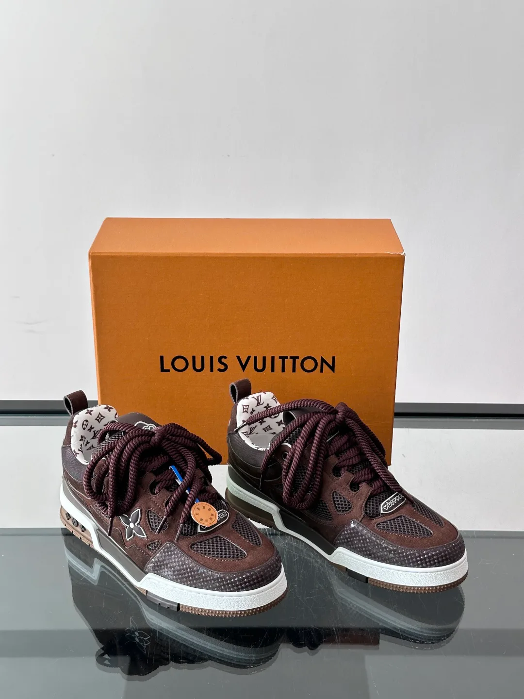Кроссовки Женские Louis Vuitton 17588548