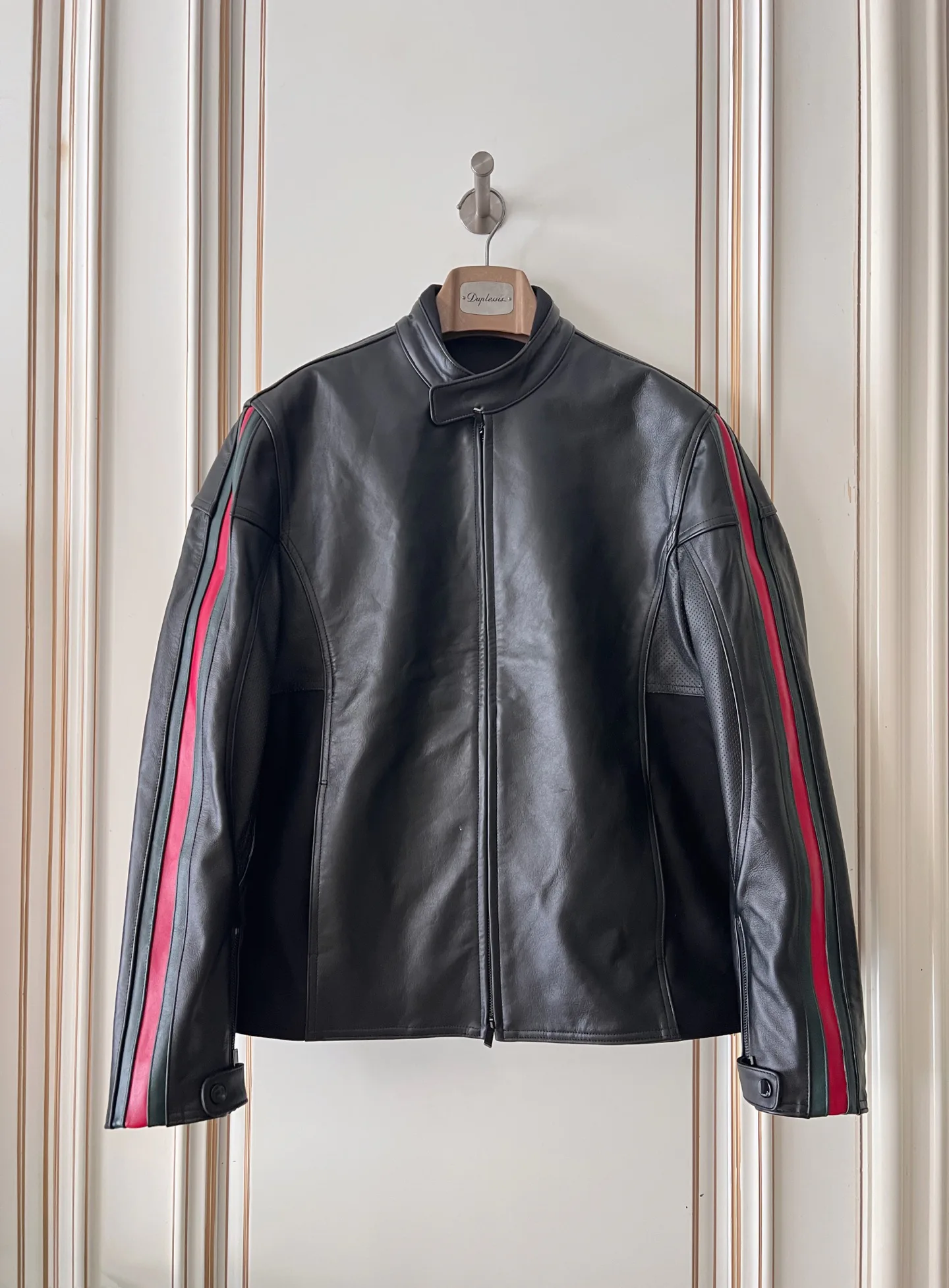 Кожаные Куртки И Дублёнки Женские Gucci 18408974