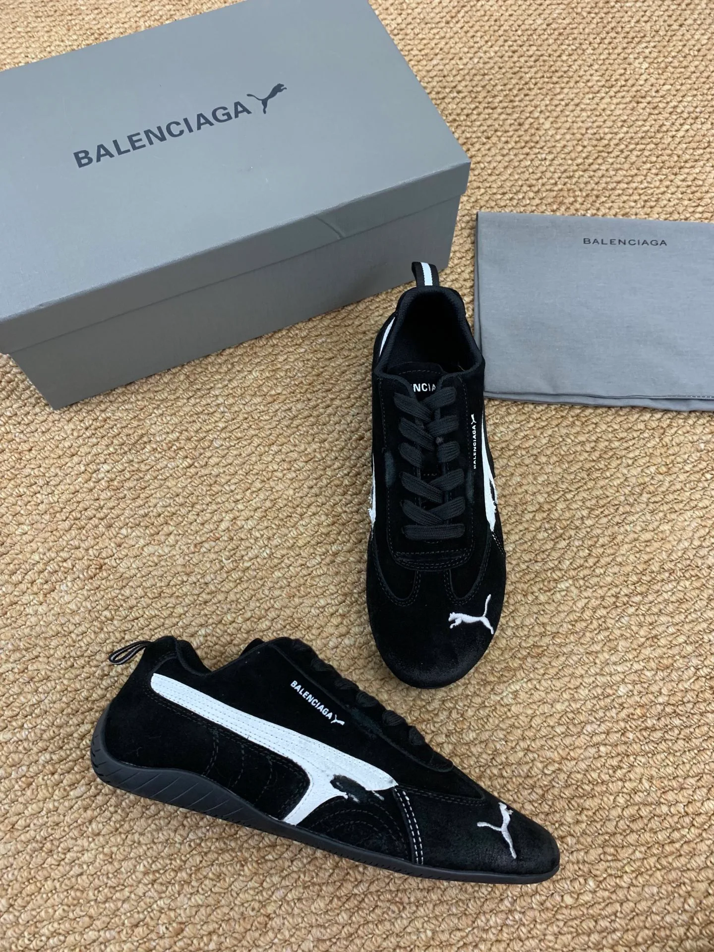 Кроссовки Женские Balenciaga 17545262
