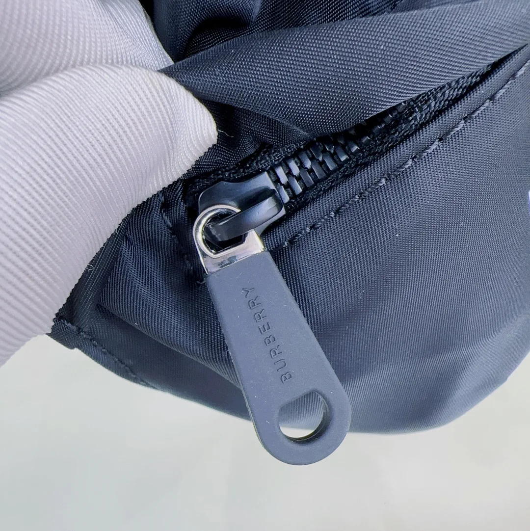 Классические Сумки Женские Burberry 11017431