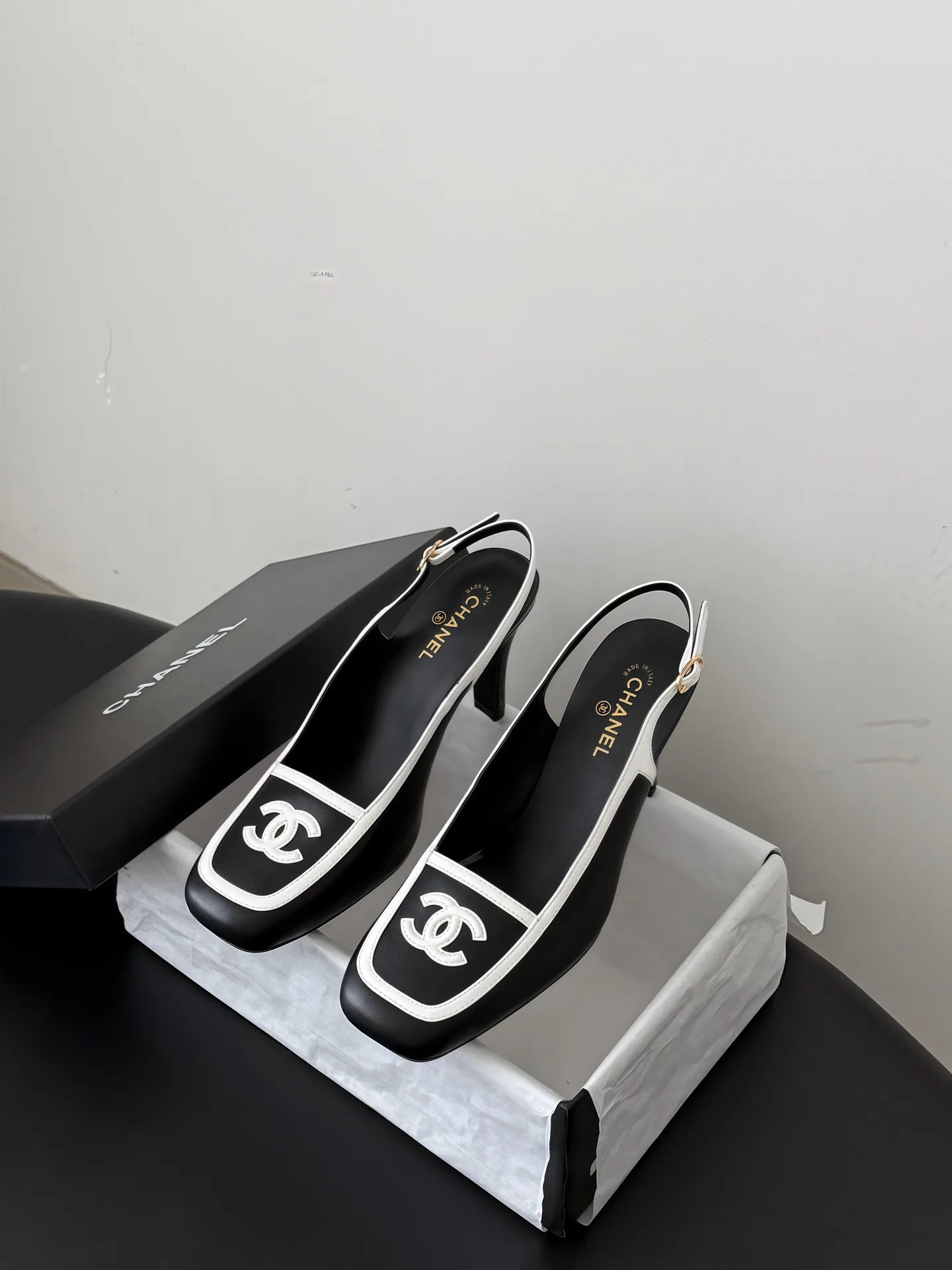 Туфли Женские Chanel 18378215
