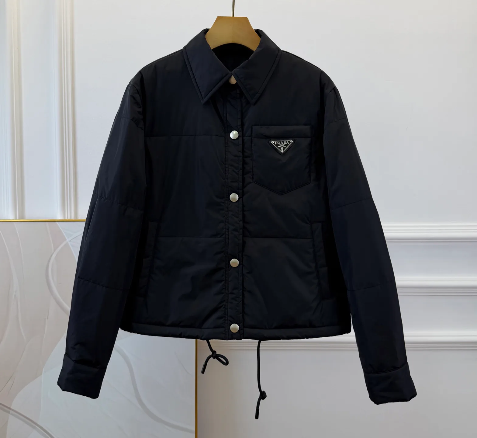 Куртки И Пуховики Женские Prada 18677388