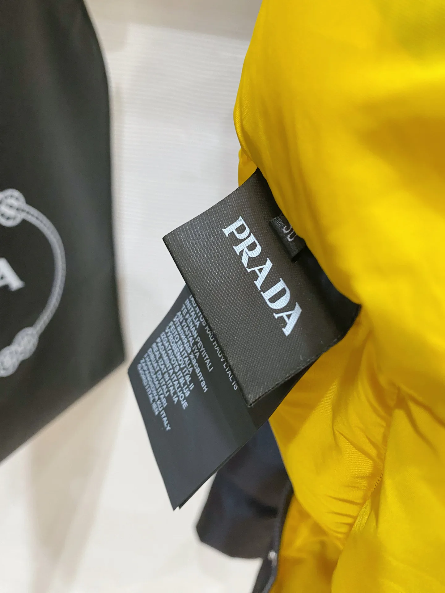 Куртки И Пуховики Мужские Prada 17930666