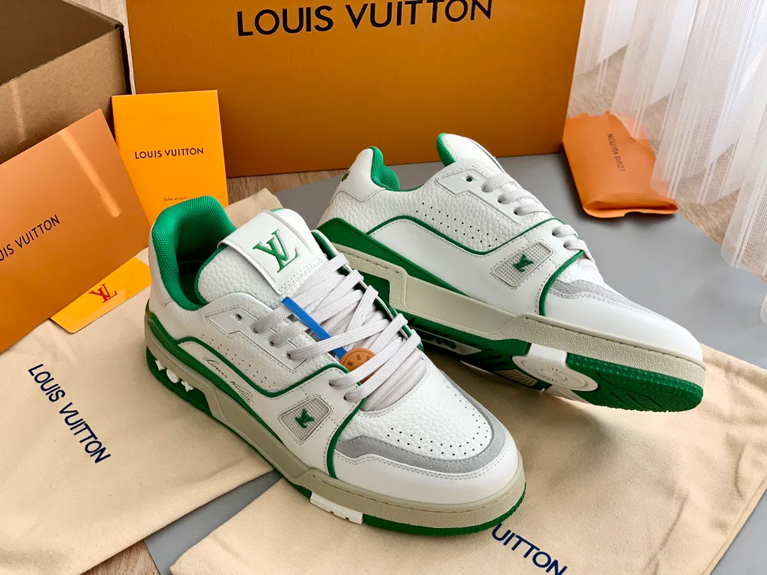 Кроссовки Женские Louis Vuitton 18014140