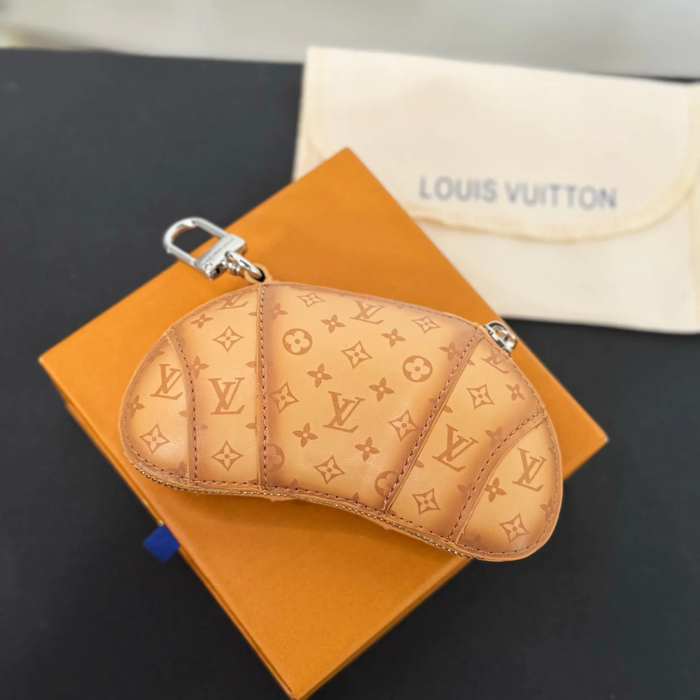 Клатчи Женские Louis Vuitton 5984971