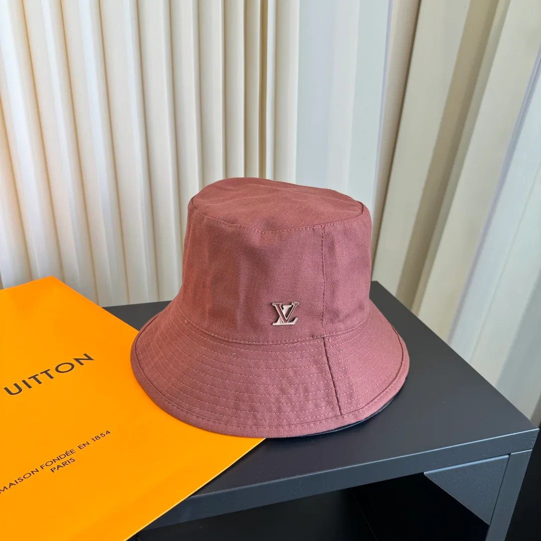 Головные Уборы Louis Vuitton 17467705