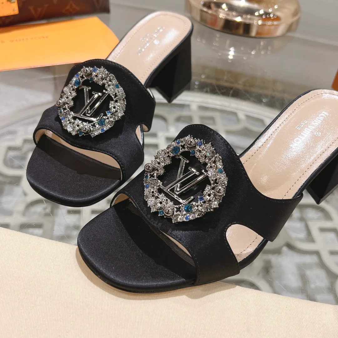 Босоножки Женские Louis Vuitton 27527