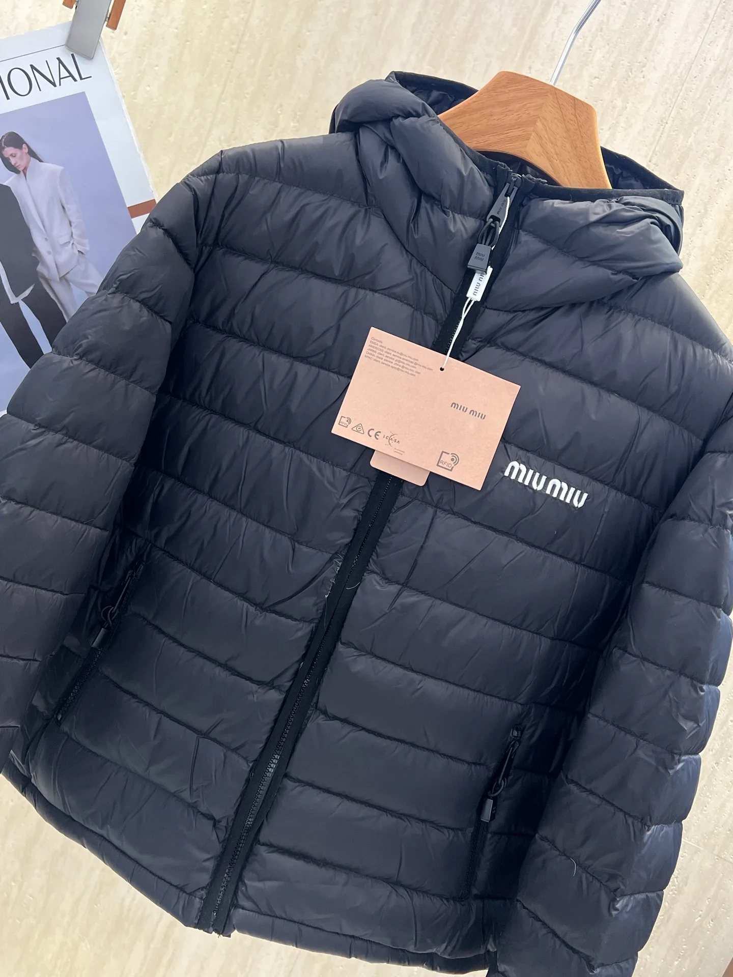Куртки И Пуховики Женские Miu Miu 18657939