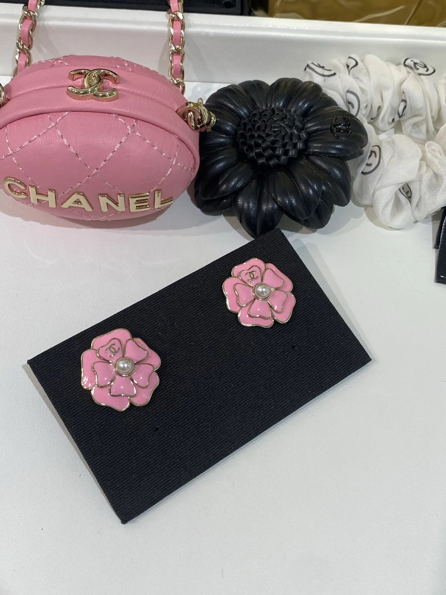Бижутерия Chanel 18122406
