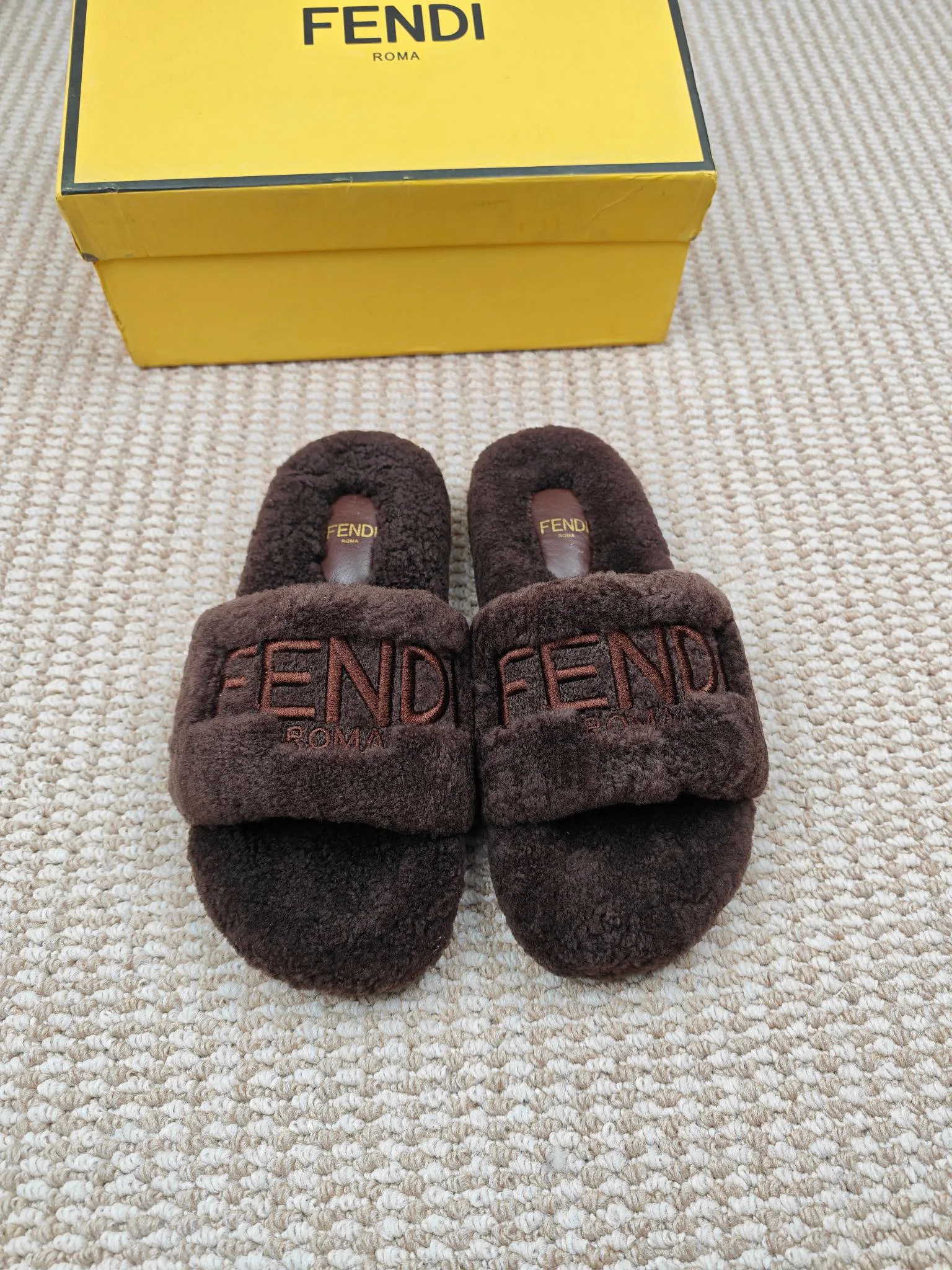 Тапочки Женские Fendi 5275797