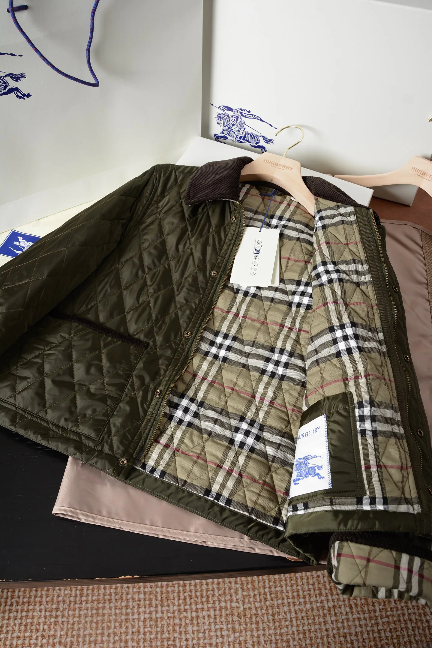 Куртки И Пуховики Женские Burberry 18513001