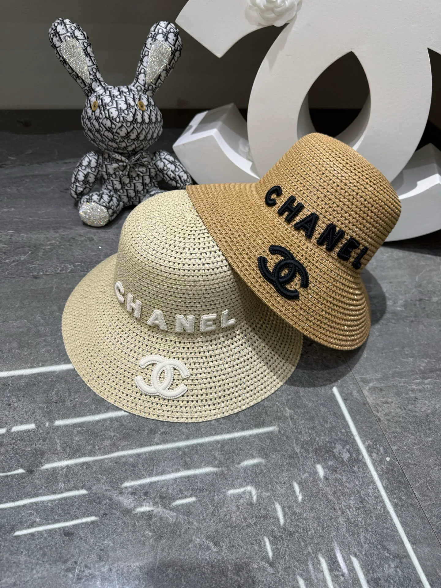Головные Уборы Chanel 17498276