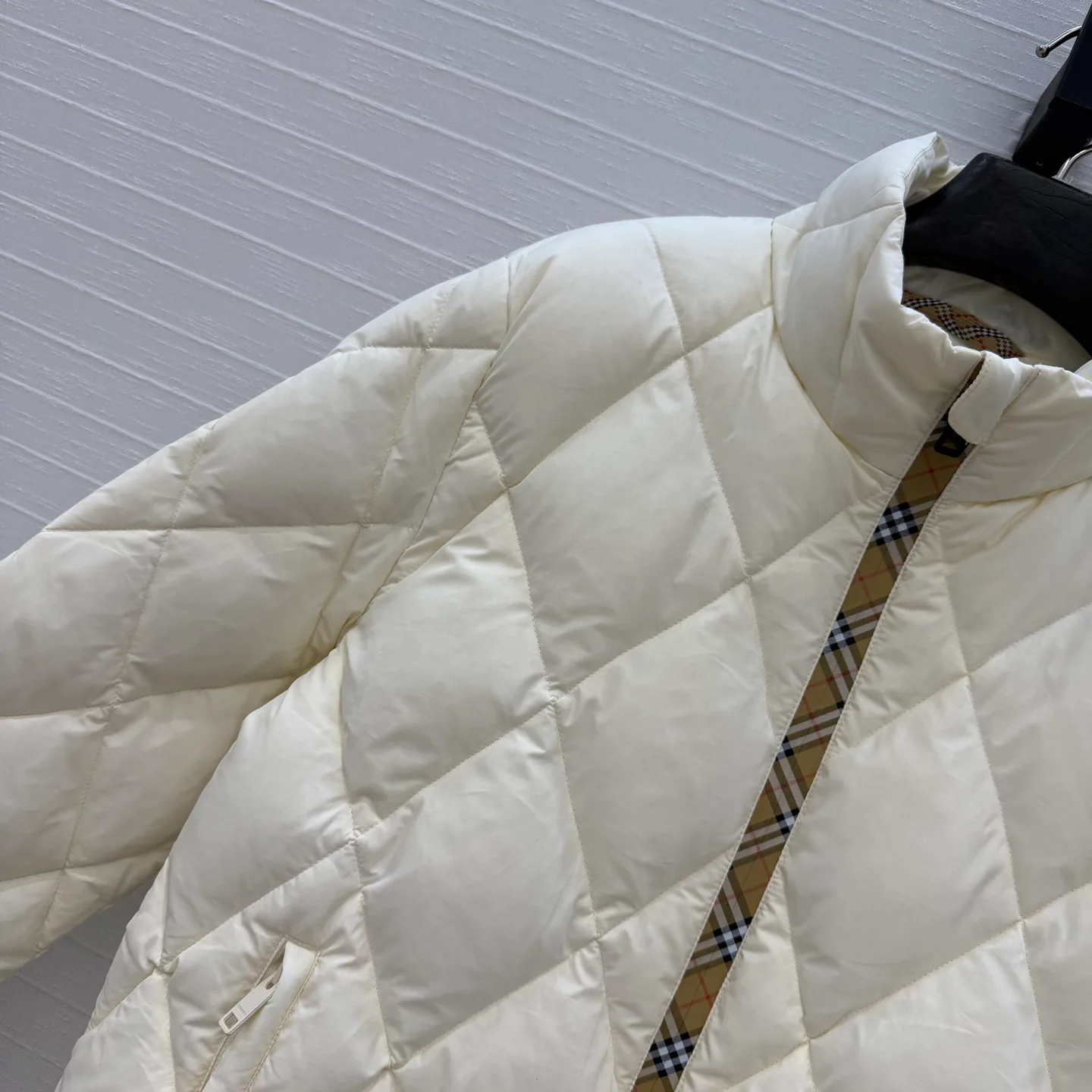 Куртки И Пуховики Женские Burberry 18325223