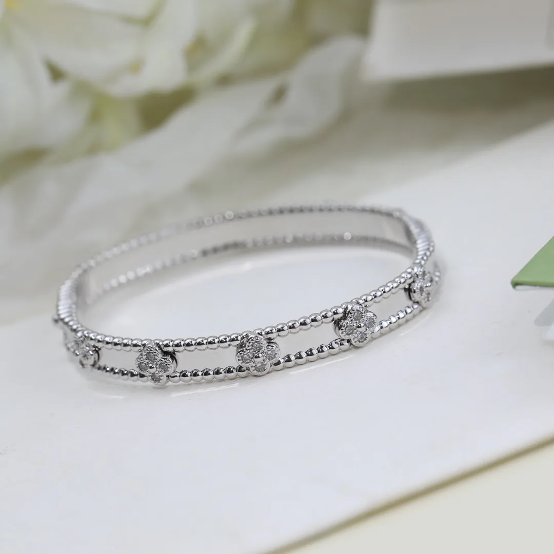 Бижутерия Van Cleef & Arpels 11730