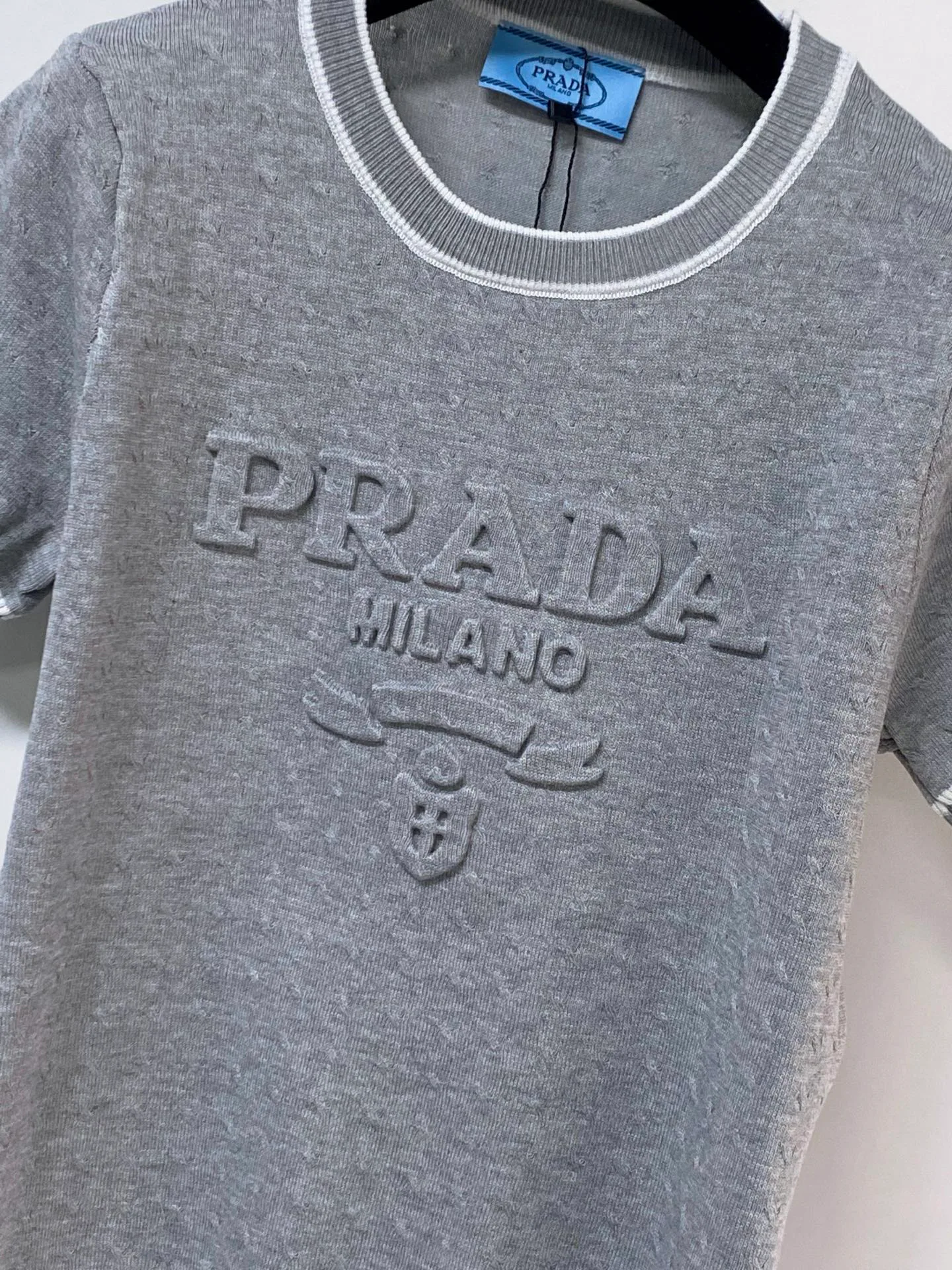 Футболки Женские Prada 13162477