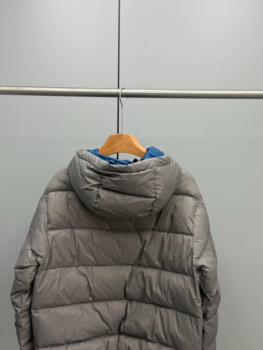 Куртки И Пуховики Женские Miu Miu 18347418