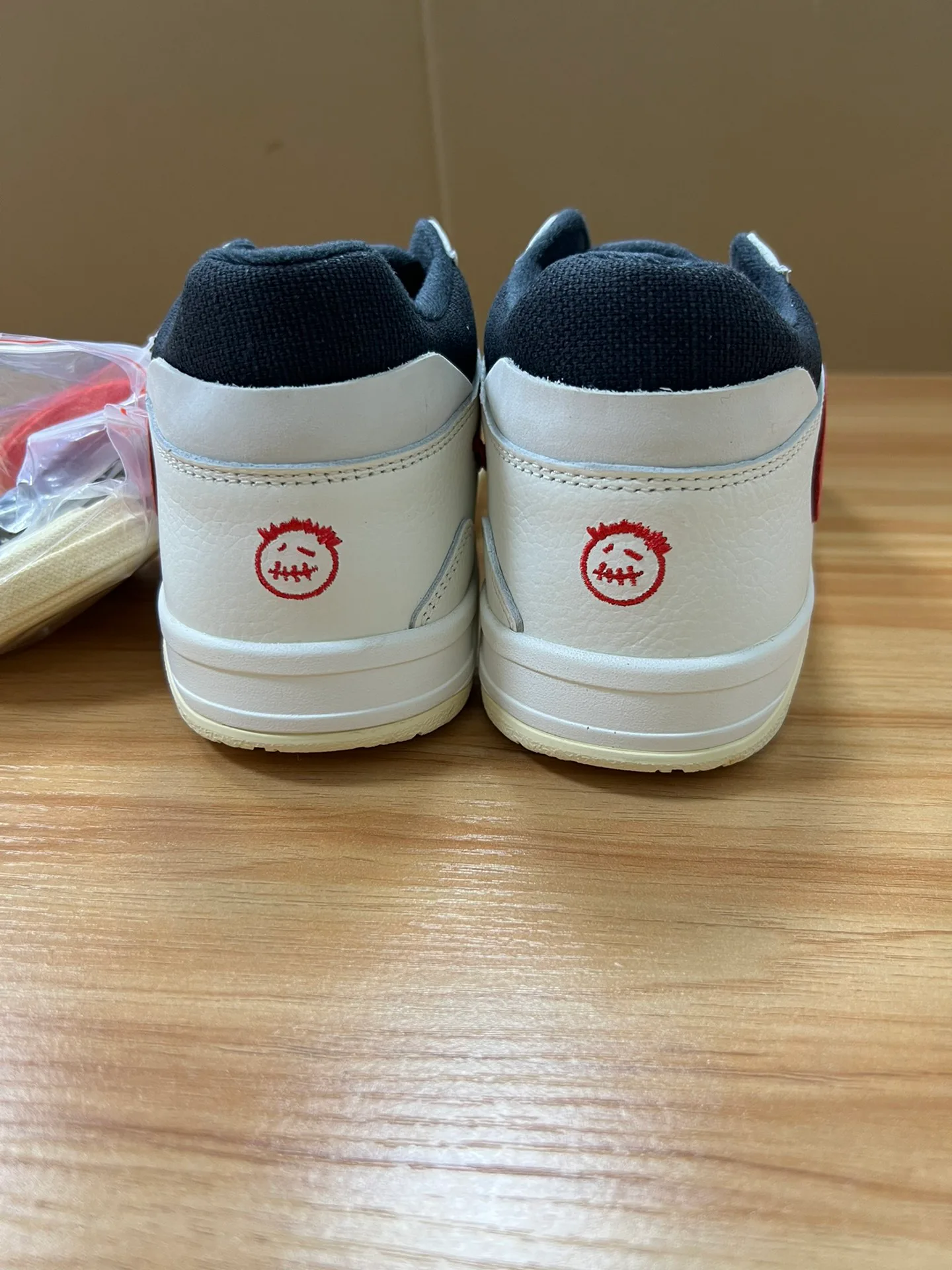 Кроссовки Женские Air Jordan 163993