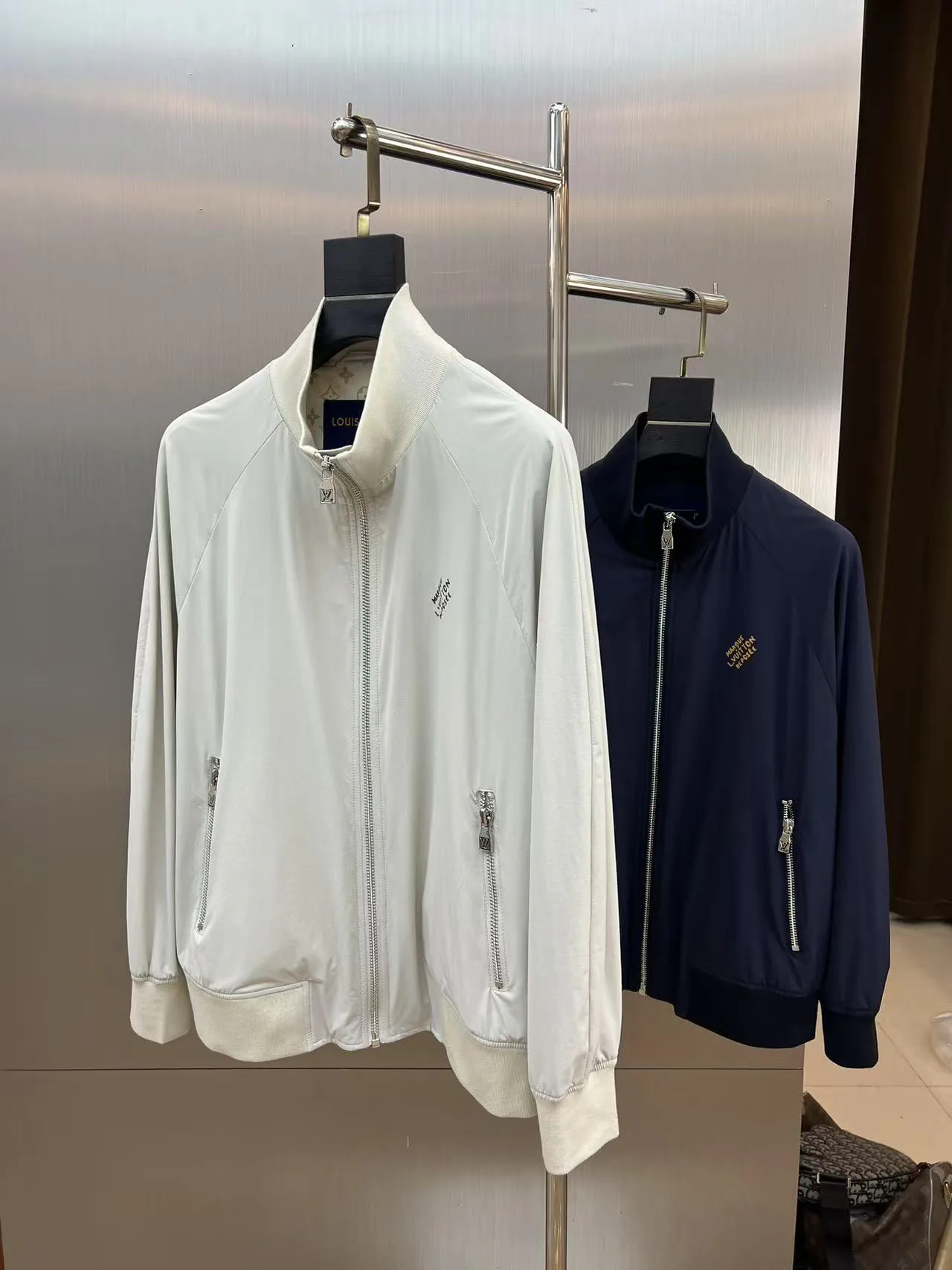 Куртки И Пуховики Мужские Louis Vuitton 12730161