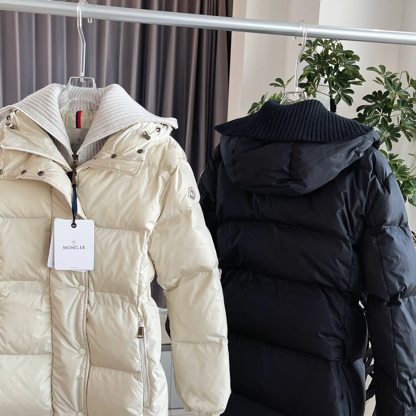 Пуховики Женские Moncler 736113