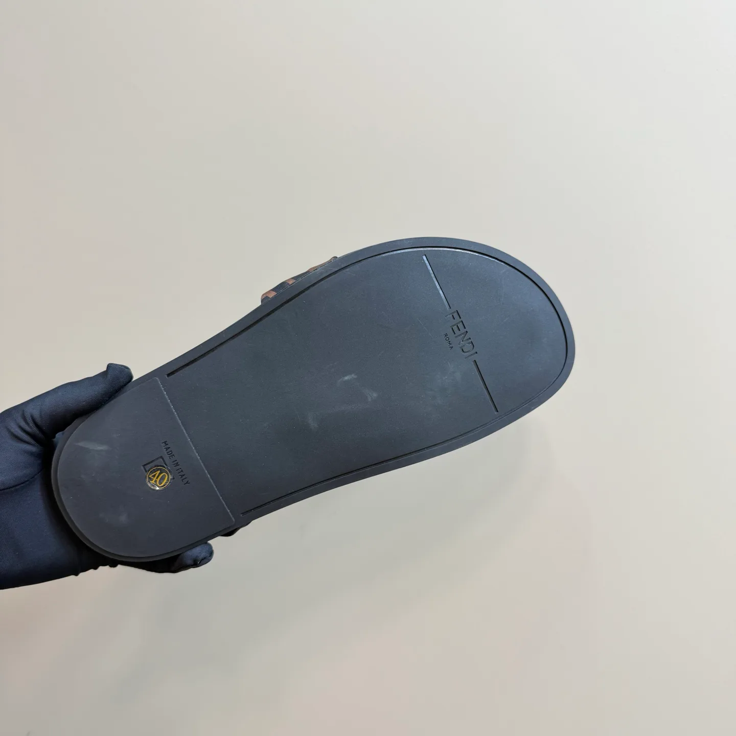 Шлепанцы Женские Fendi 23410