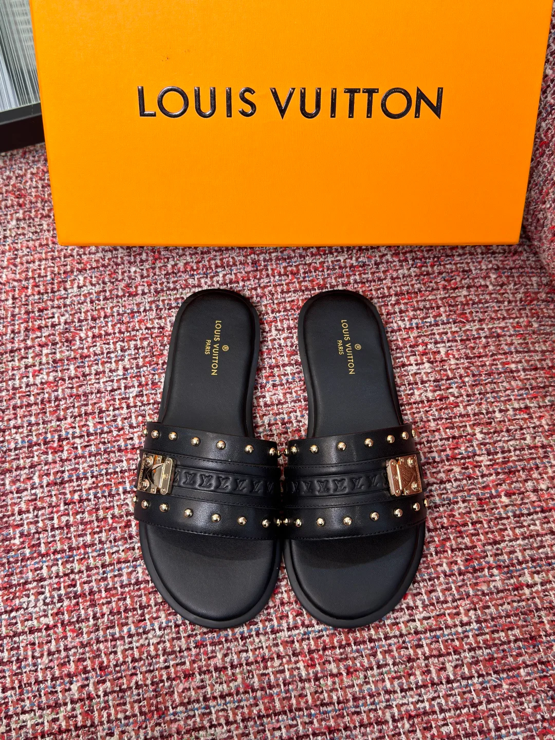 Шлепанцы Женские Louis Vuitton 16983525