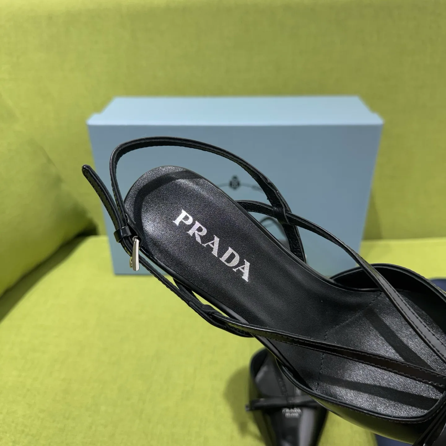 Туфли Женские Prada 18662535