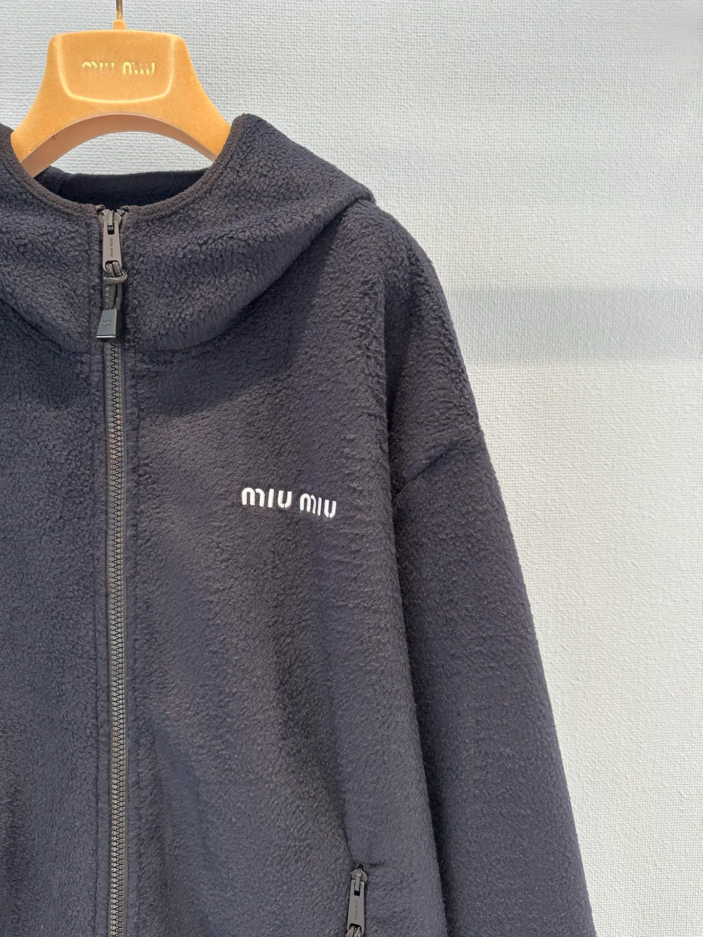 Куртки И Пуховики Женские Miu Miu 18349395
