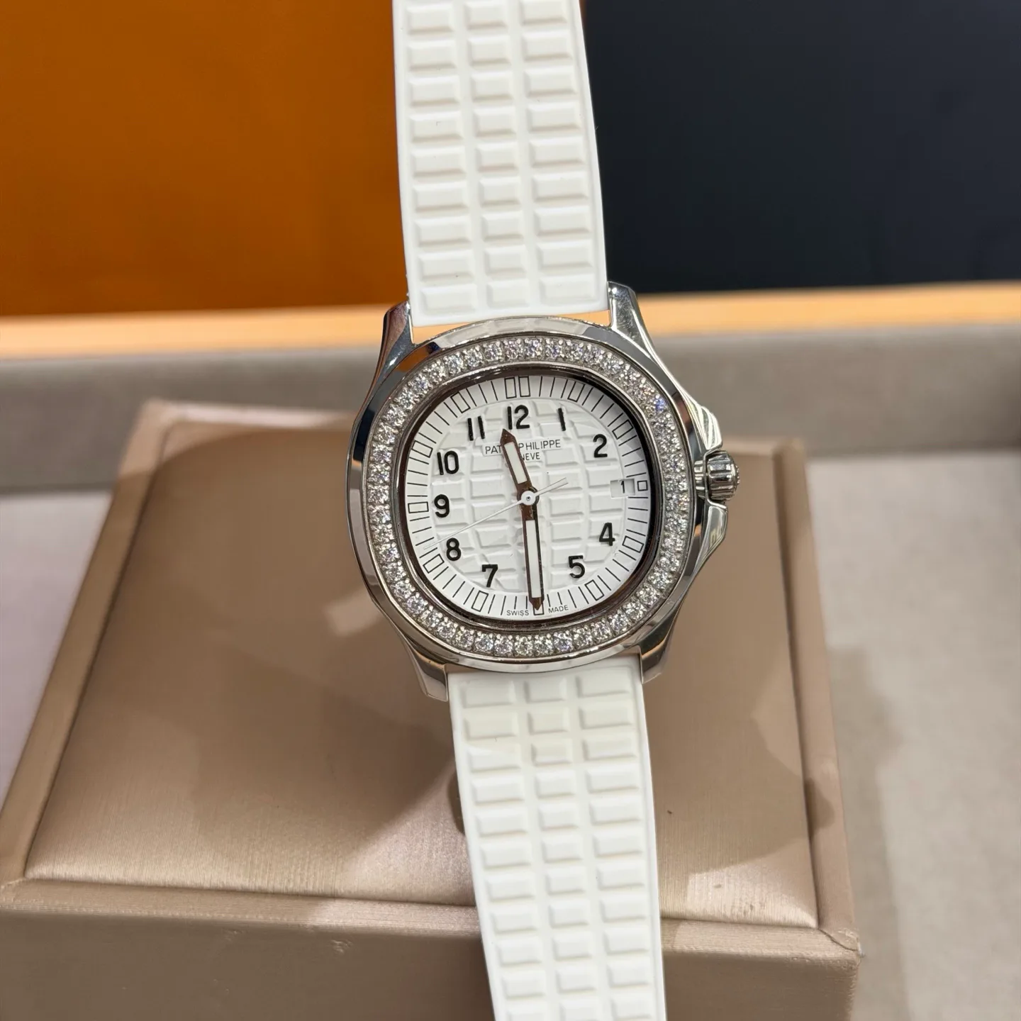 Часы Женские Patek Philippe 17800707