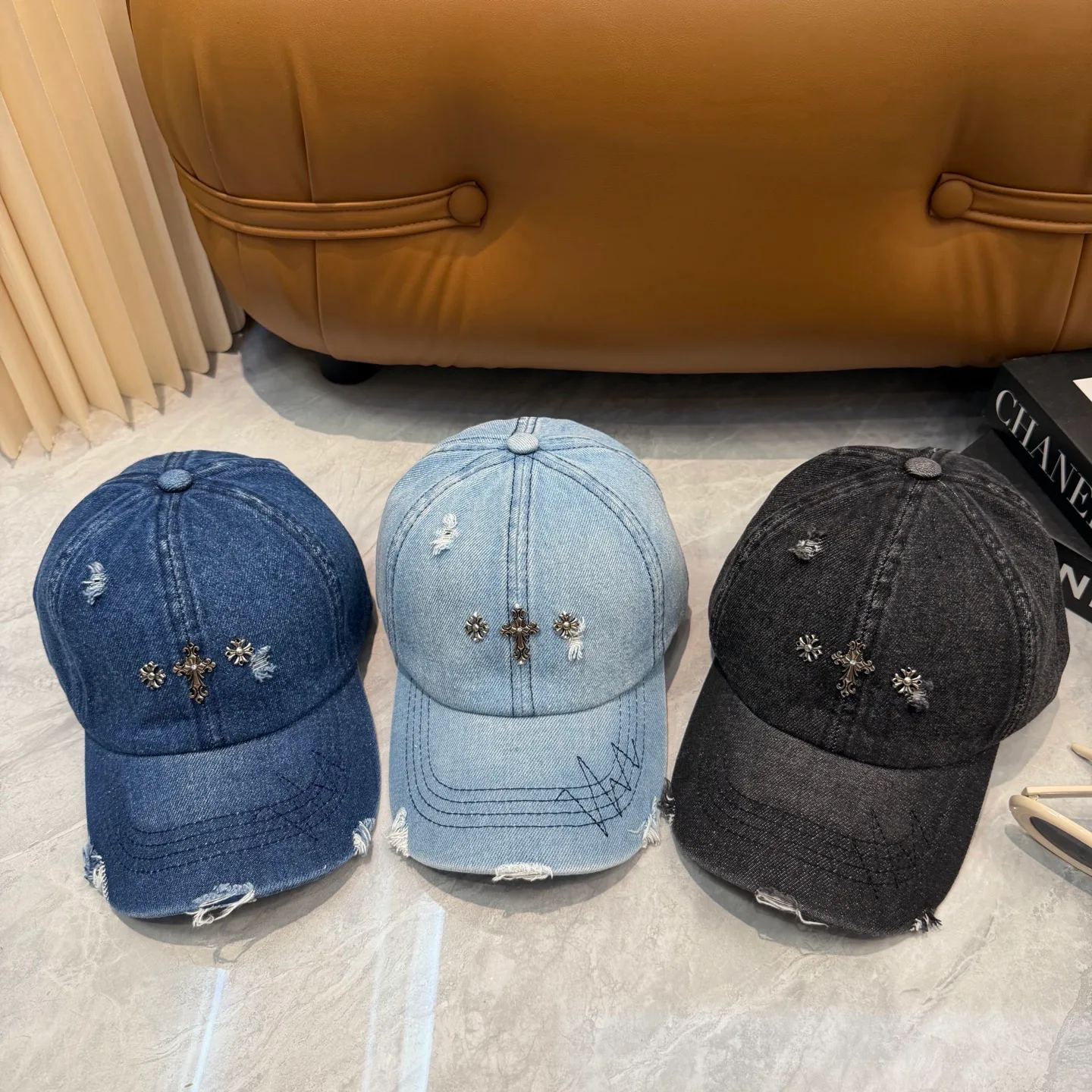 Головные Уборы Chrome Hearts 17038459