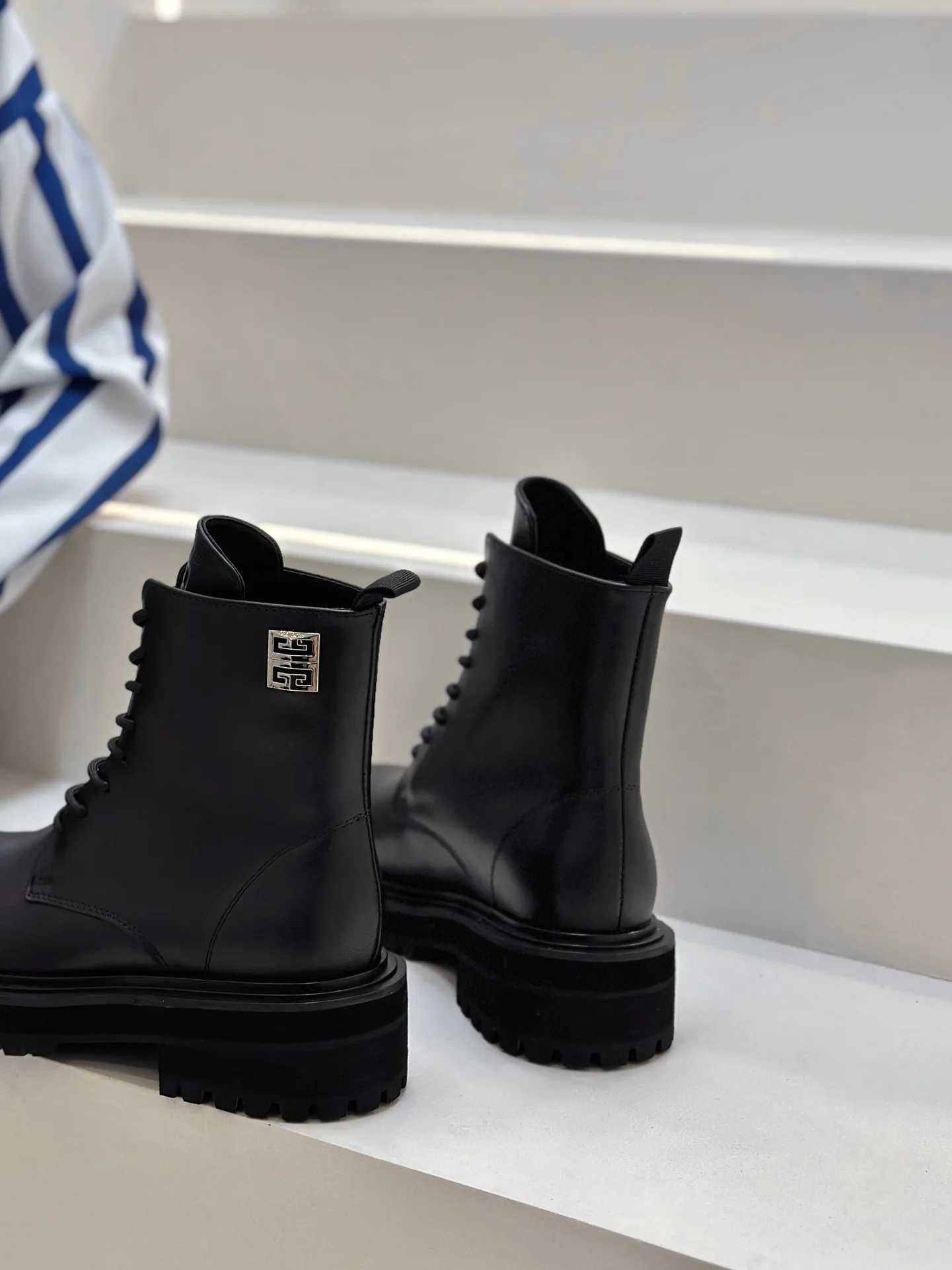 Ботинки Женские Givenchy 655662