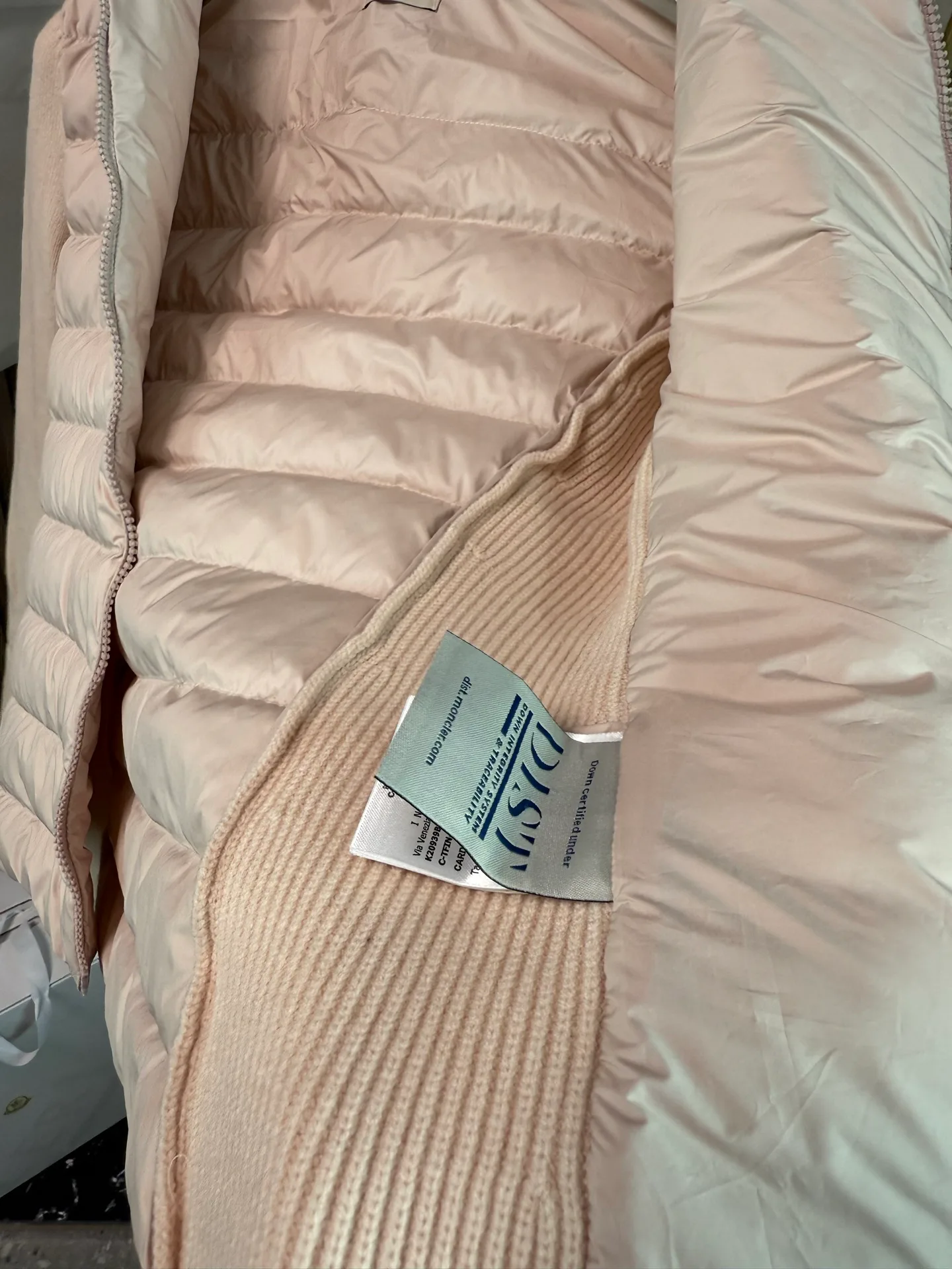 Куртки И Пуховики Женские Moncler 1216056