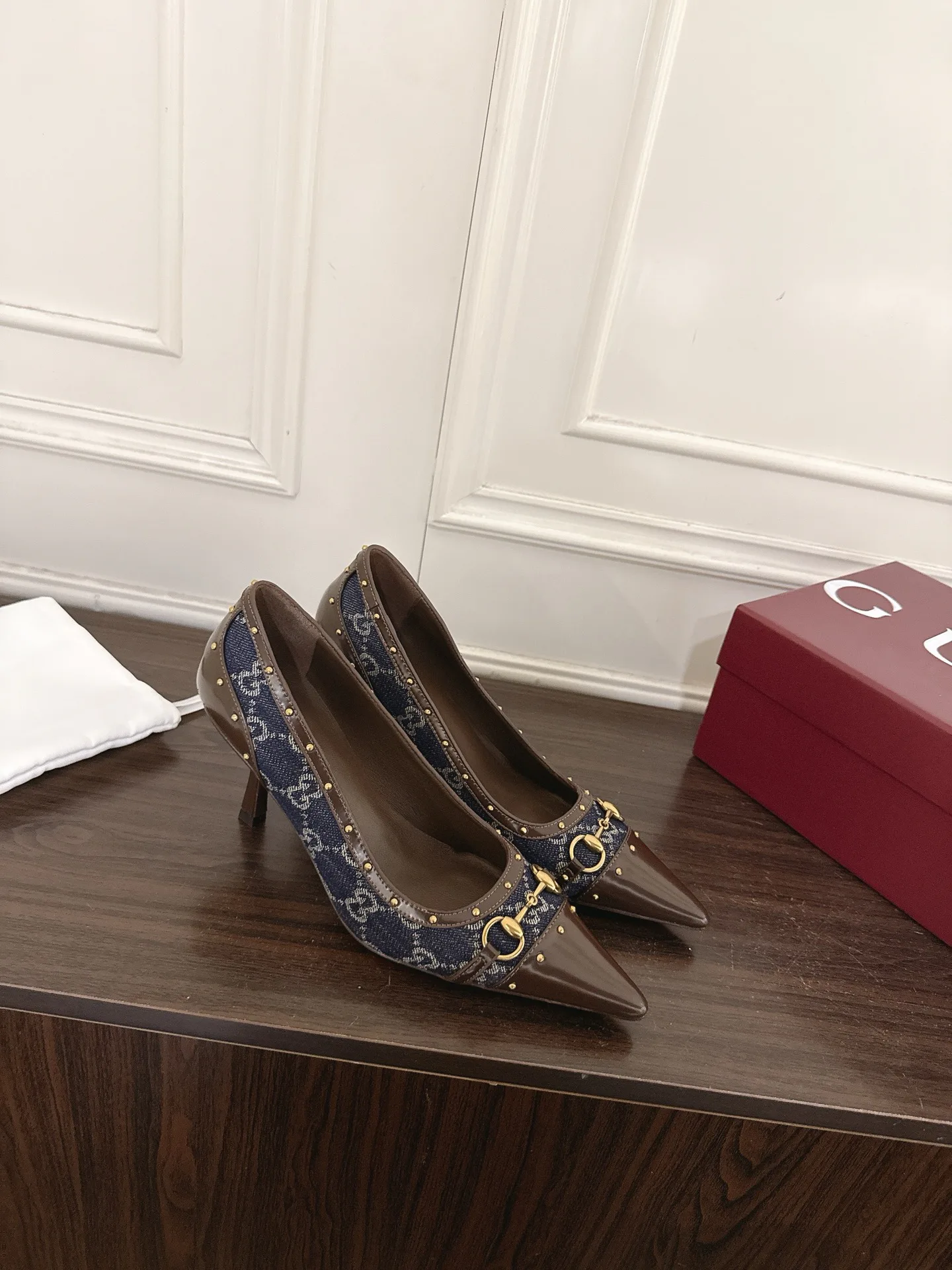 Туфли Женские Gucci 18135636