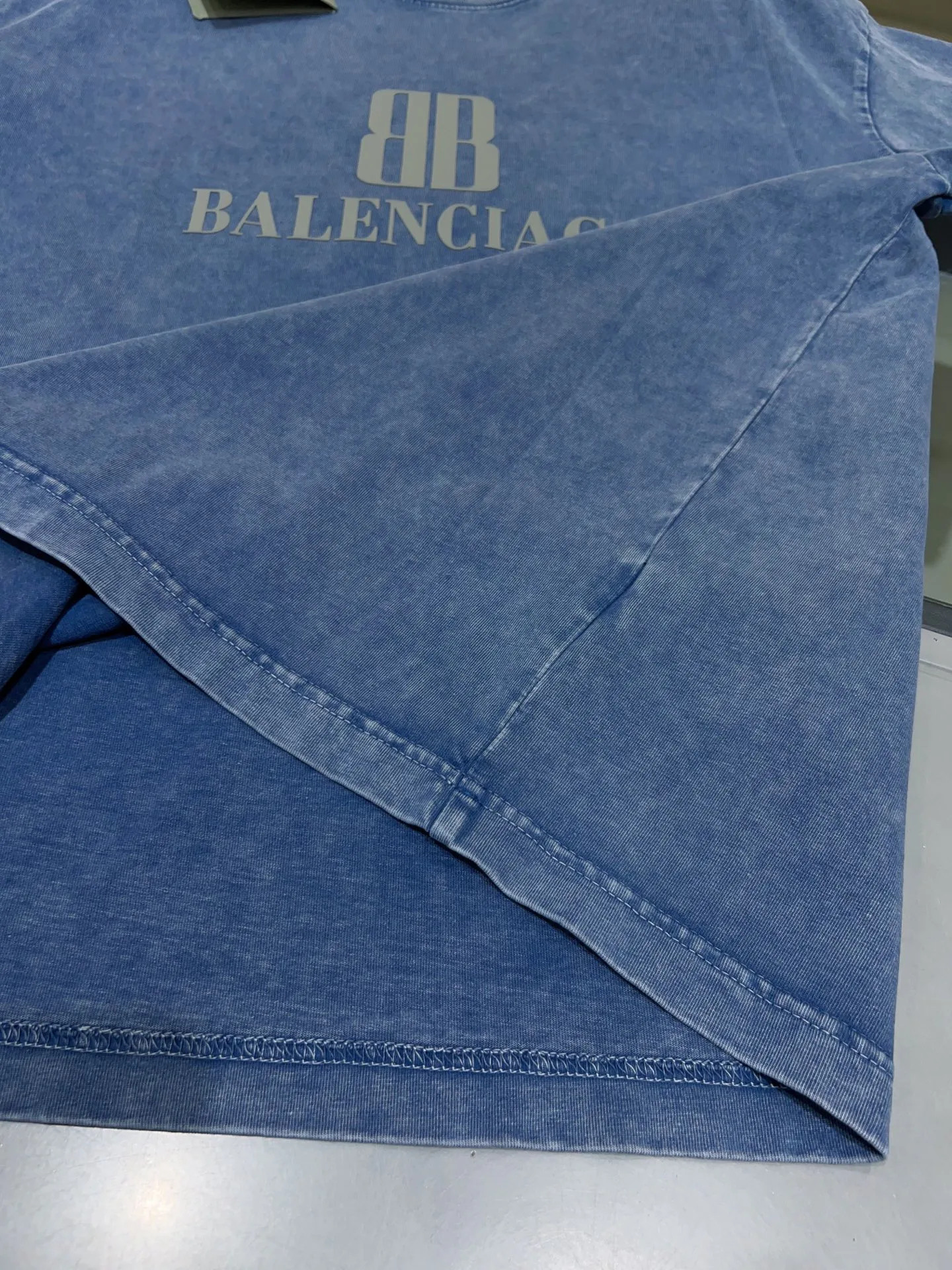 Футболки Женские Balenciaga 1808801