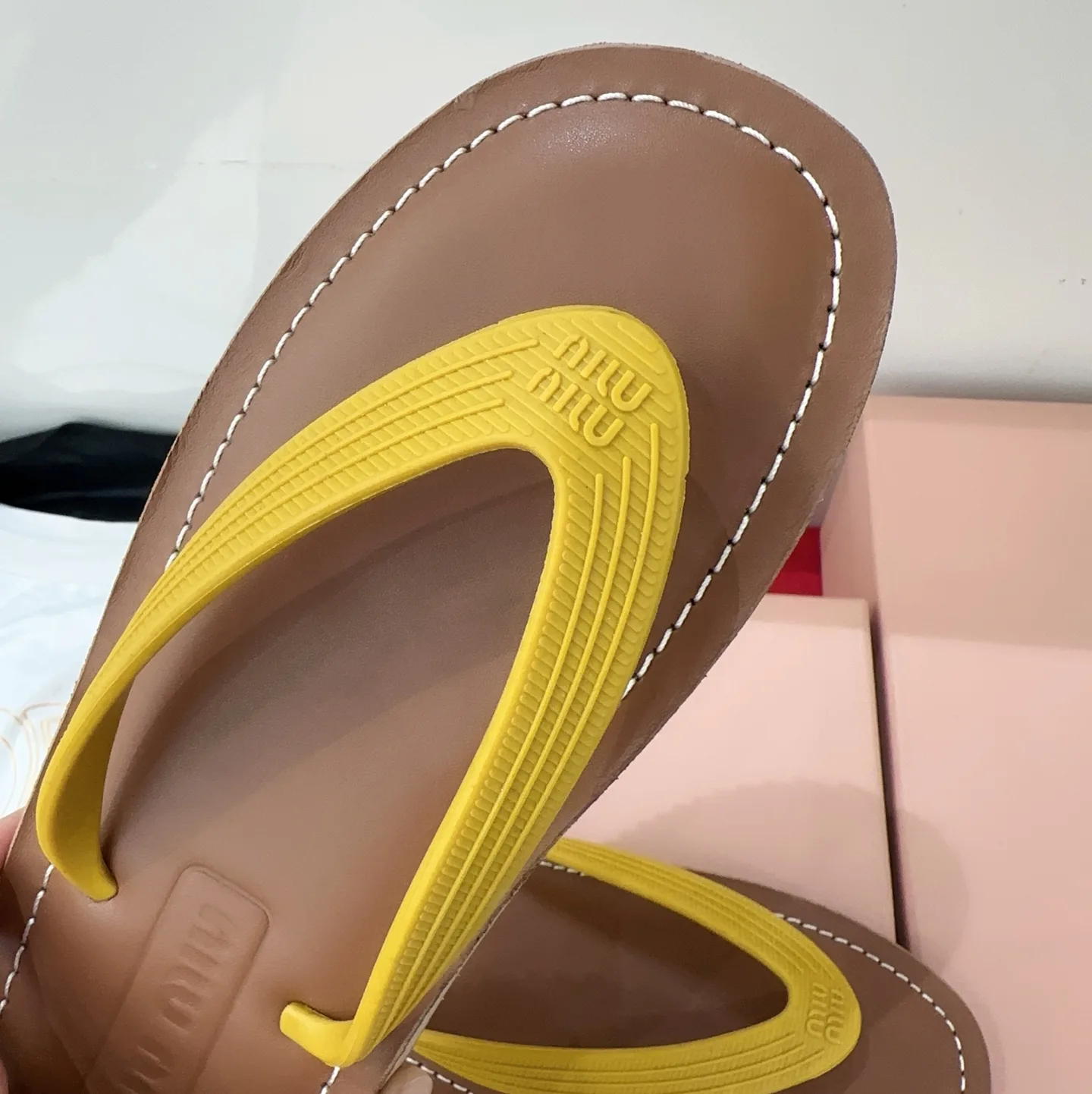 Шлепанцы Женские Miu Miu 12859283