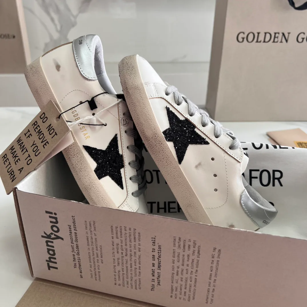 Кроссовки Женские Golden Goose 16995645