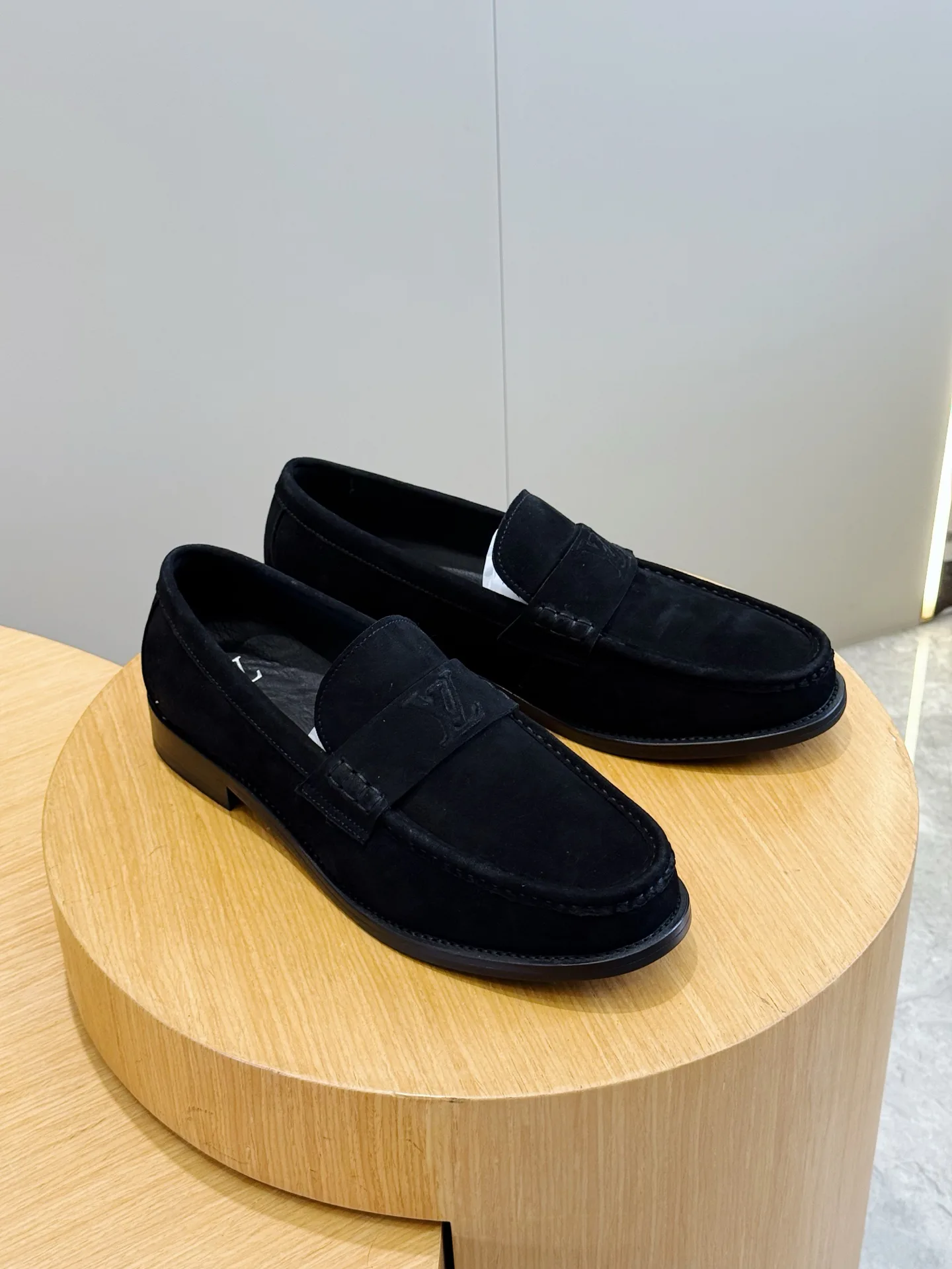 Лоферы И Туфли Мужские Louis Vuitton 18247429