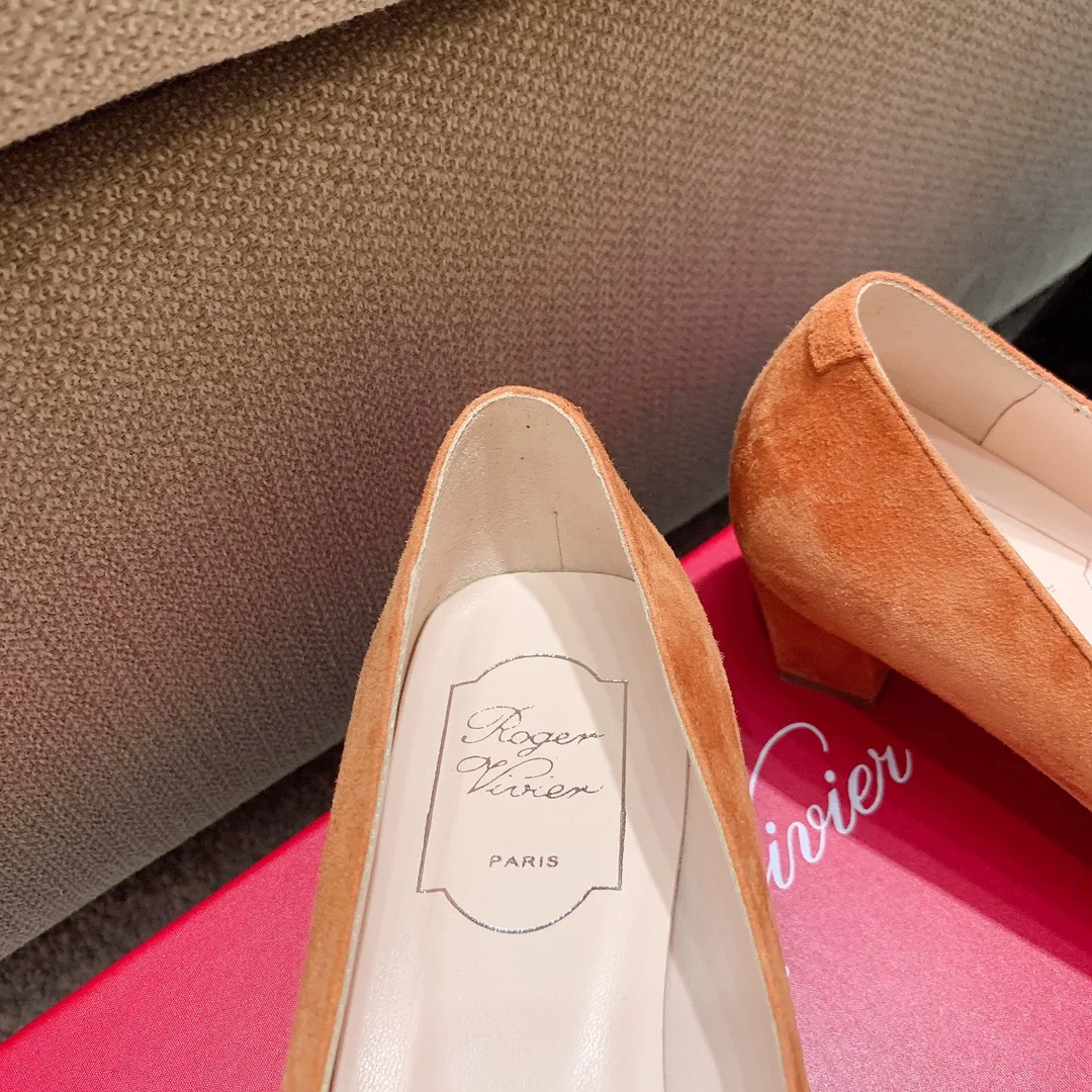 Туфли Женские Roger Vivier 17550730