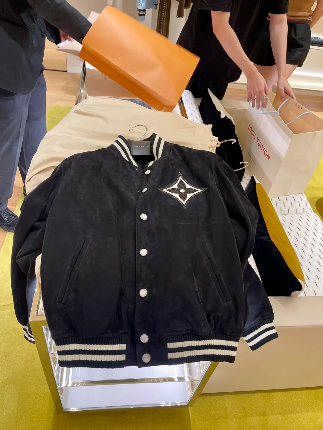 Куртки И Пуховики Мужские Louis Vuitton 852215