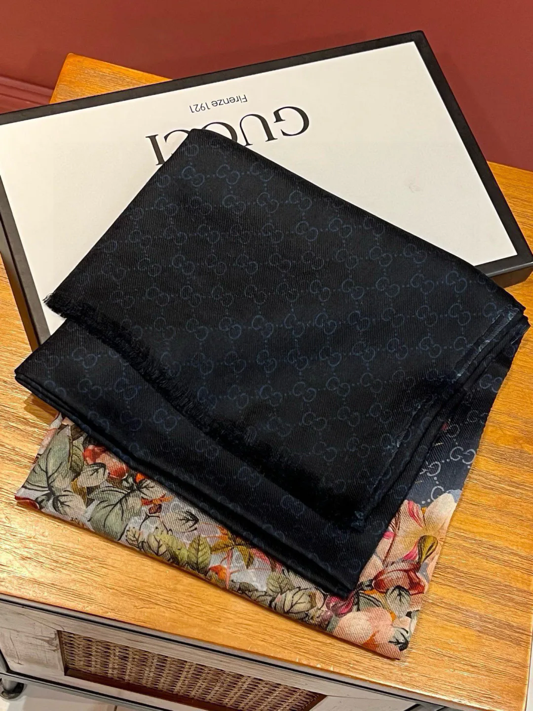 Шарфы Gucci 463795